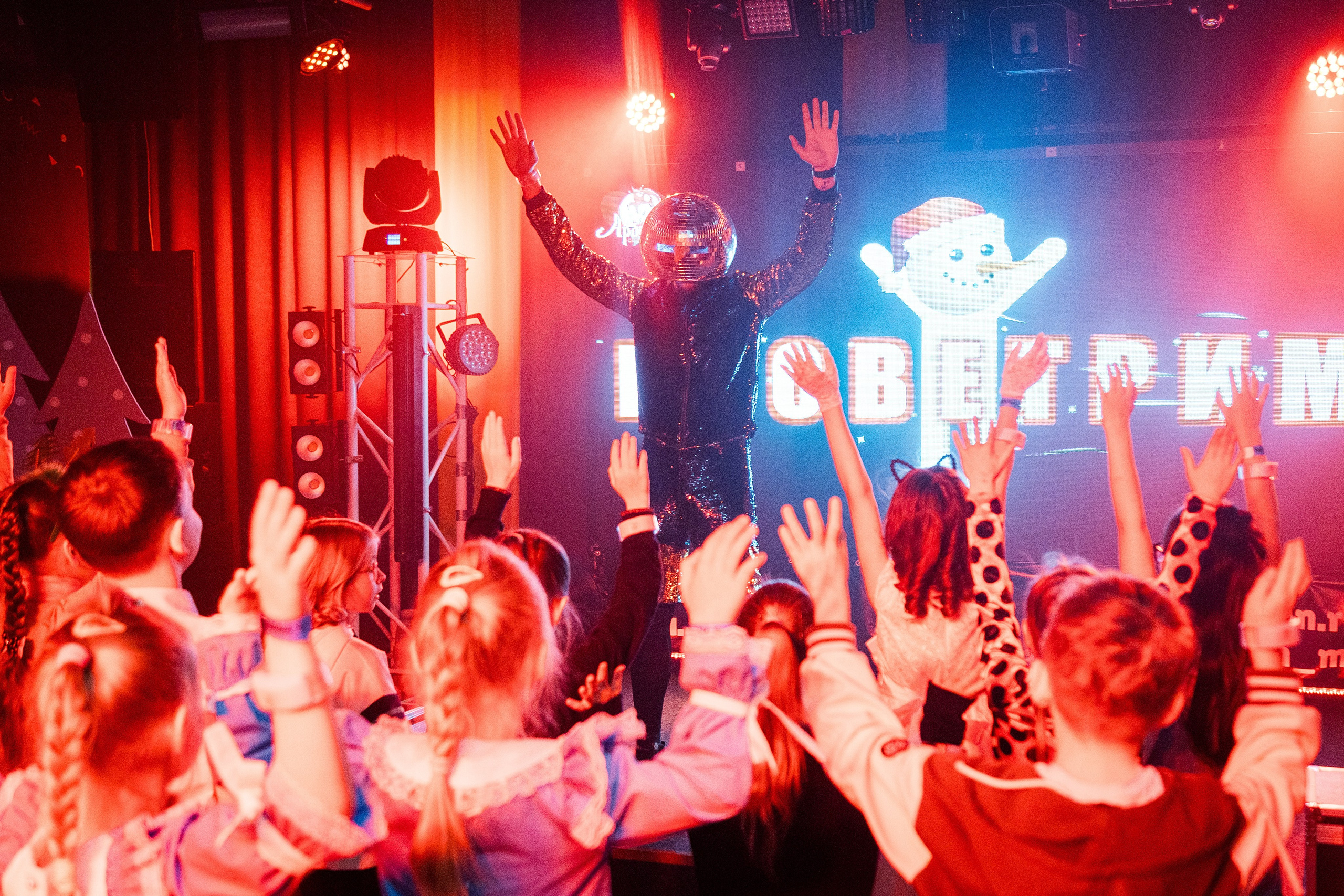 Новогодние утренники. Детский фотограф видеограф в Хабаровске Михаил Орлов