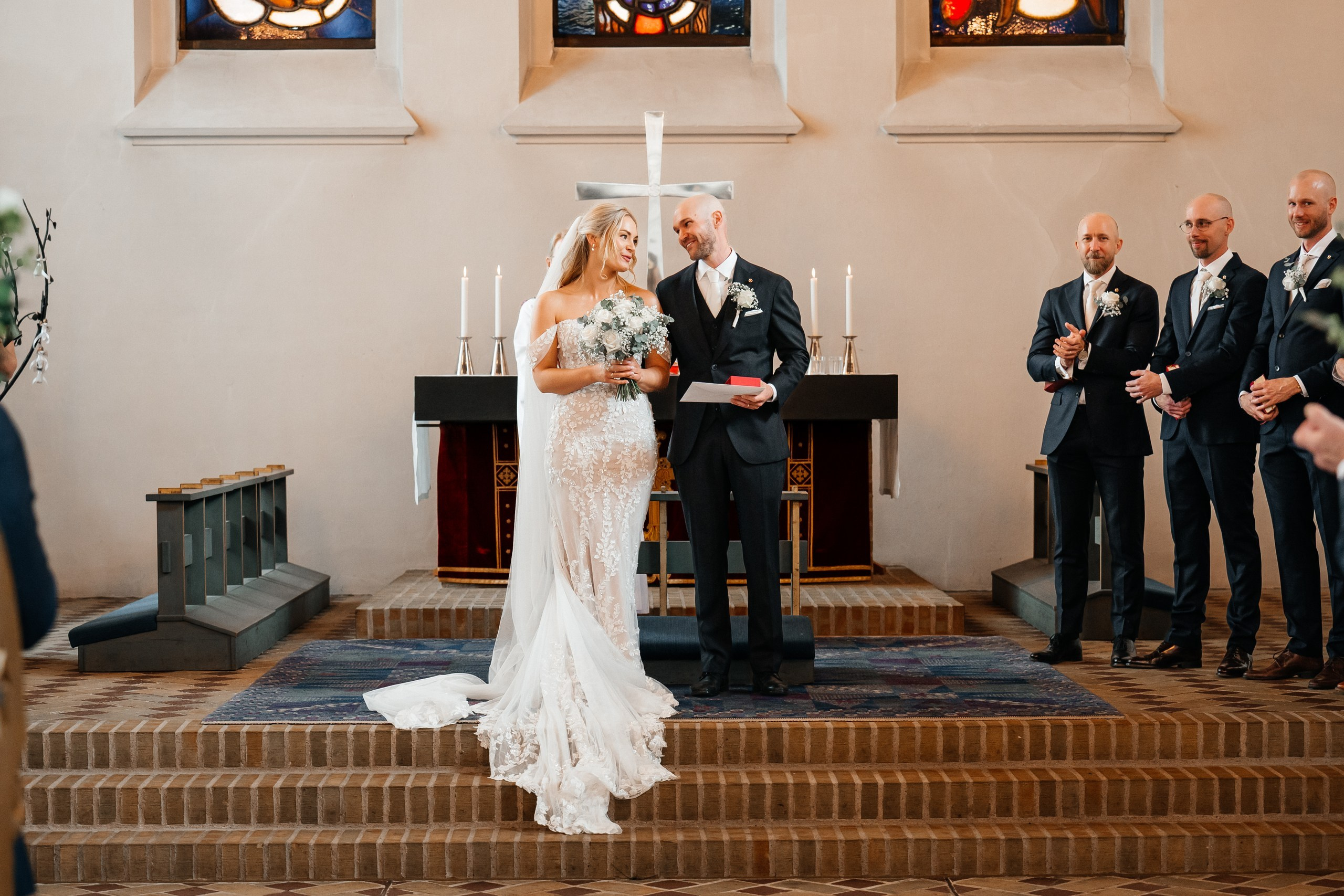 Hjelmsjöborg bröllop Randi & Robert. Bröllops- och familjefotograf i Halmstad | Valentina