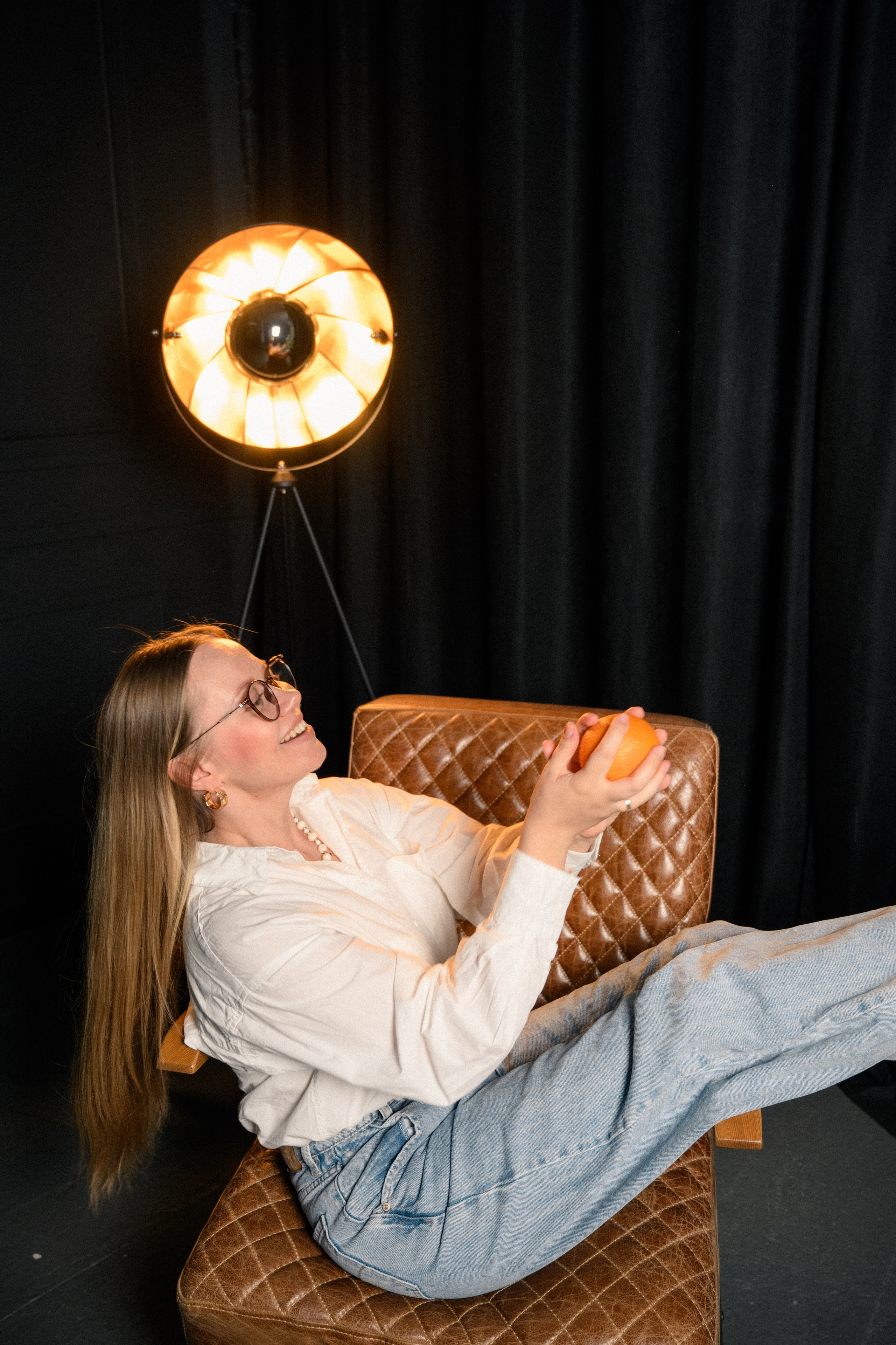 Игра с апельсинами. Фотограф в Ростове-на-Дону Оксана Филатьева