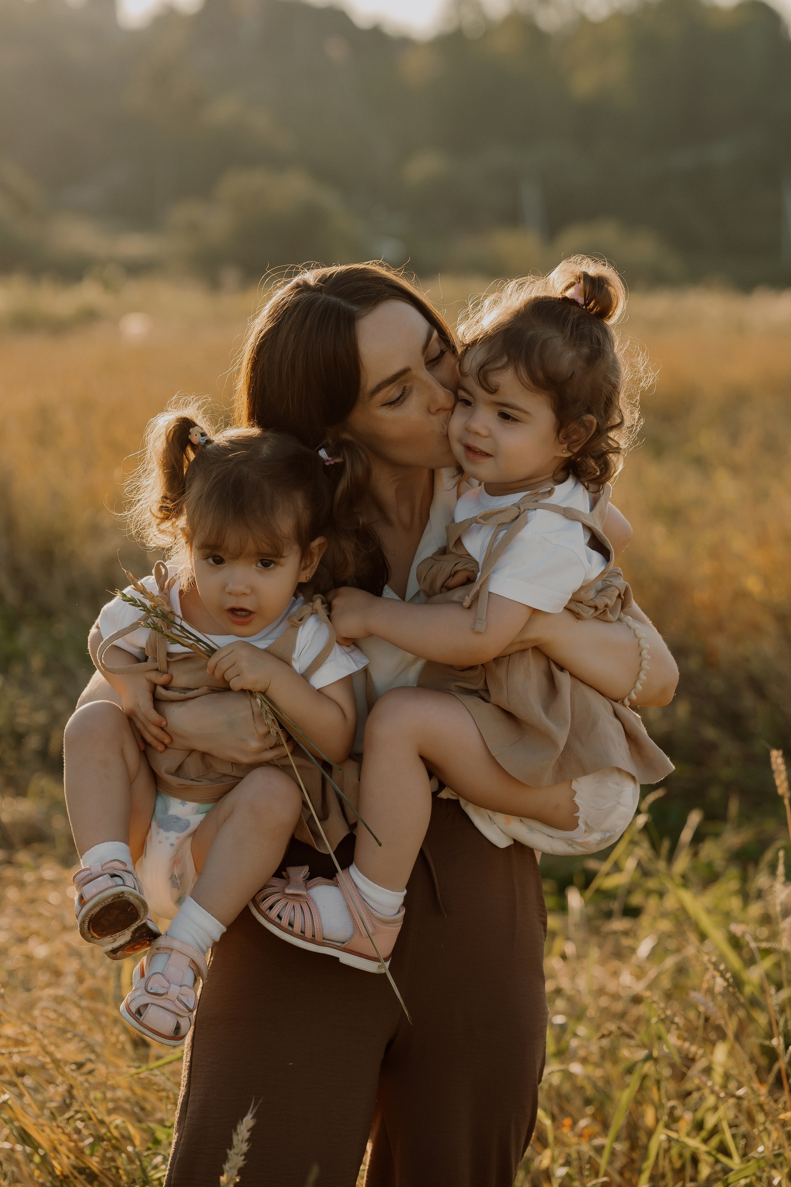 Съемка с внуками. Свадебный и индивидуальный фотограф в Суворове Клюева Мария