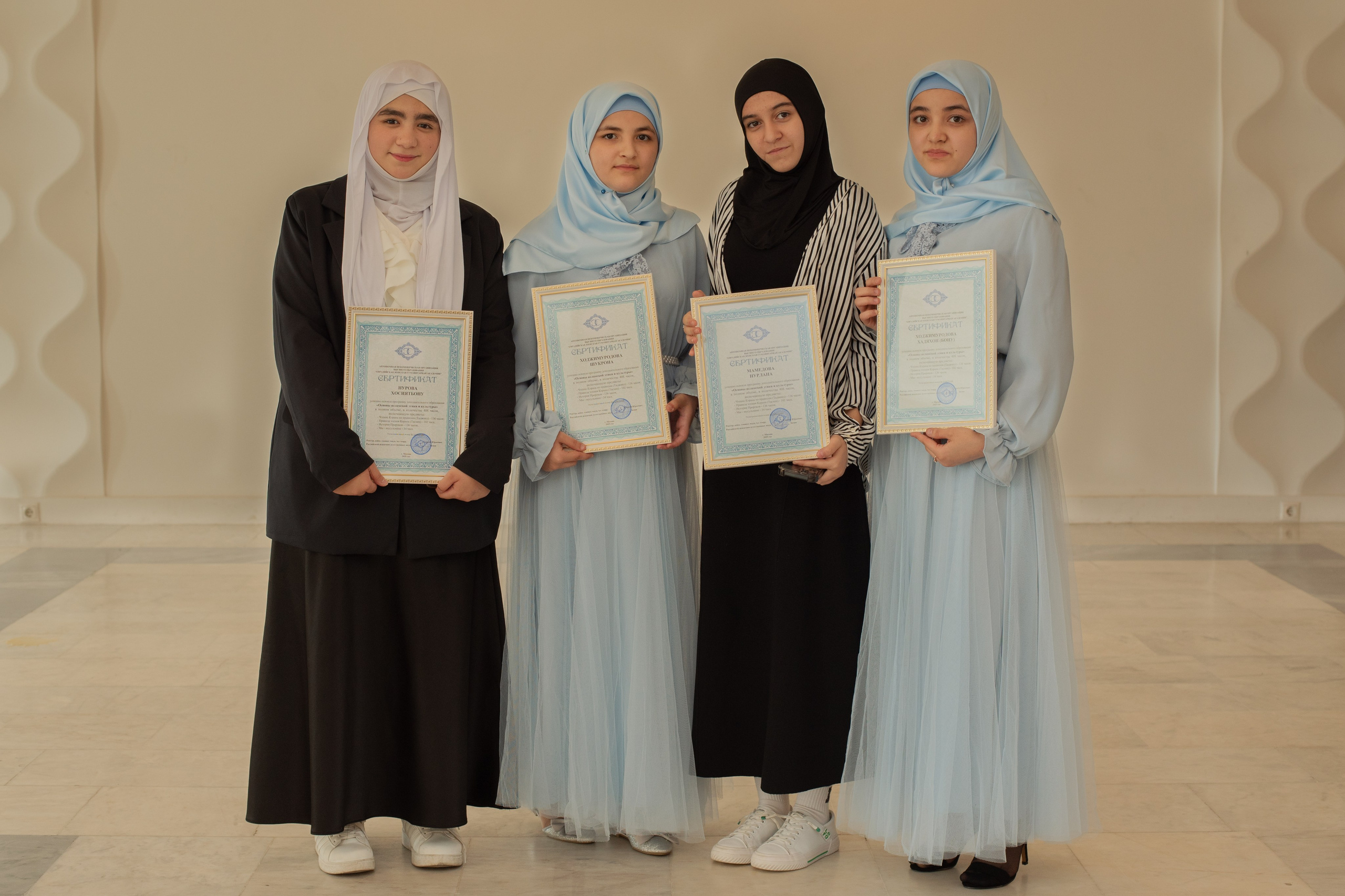 Выпускной в Евразийской женской гуманитарной академии. Лина Курочка — ваш фотограф