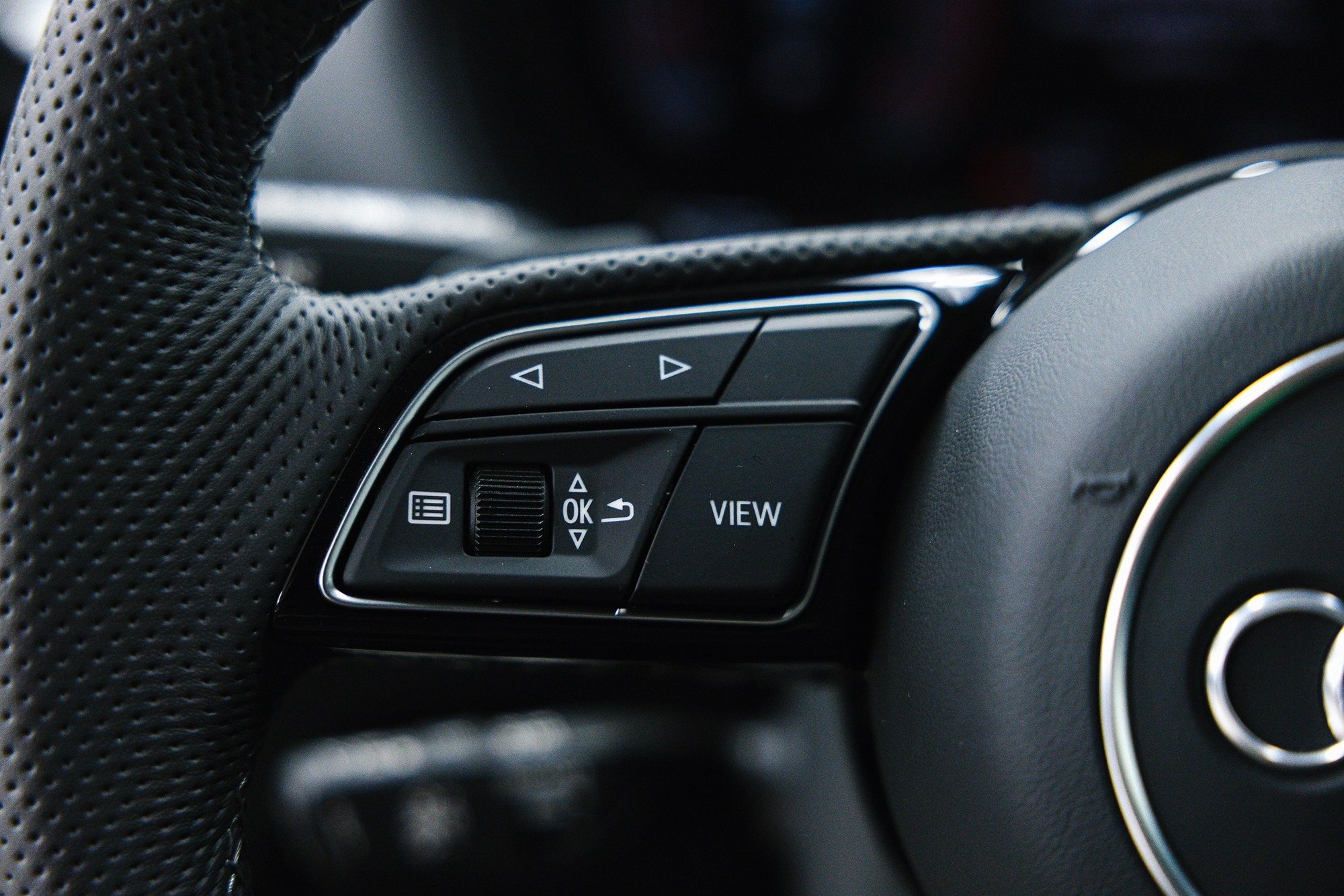 AUDI Q2  35 TFSI 1.5 S tronic (160 л. с.). Автосалон «Х-Авто»