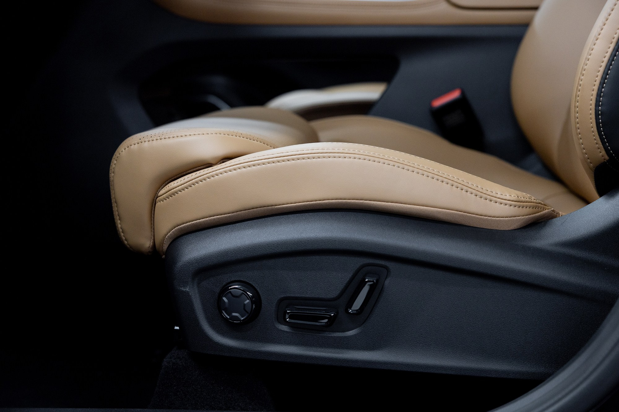 Geely Atlas 1.5T DCT (174 л. с.). Автосалон «Х-Авто»