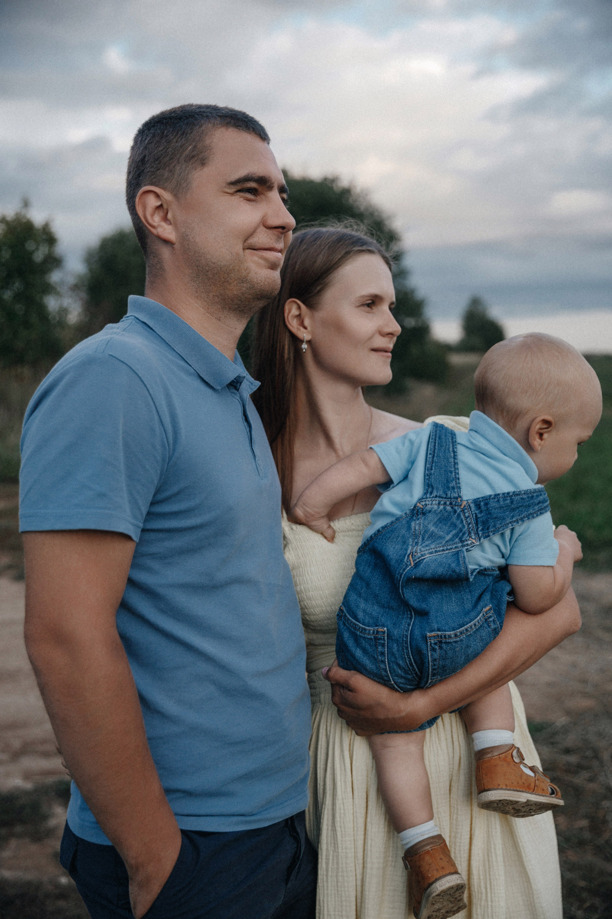 Семейная фотосессия в поле. Фотограф во Владимире Татьяна Бабикова