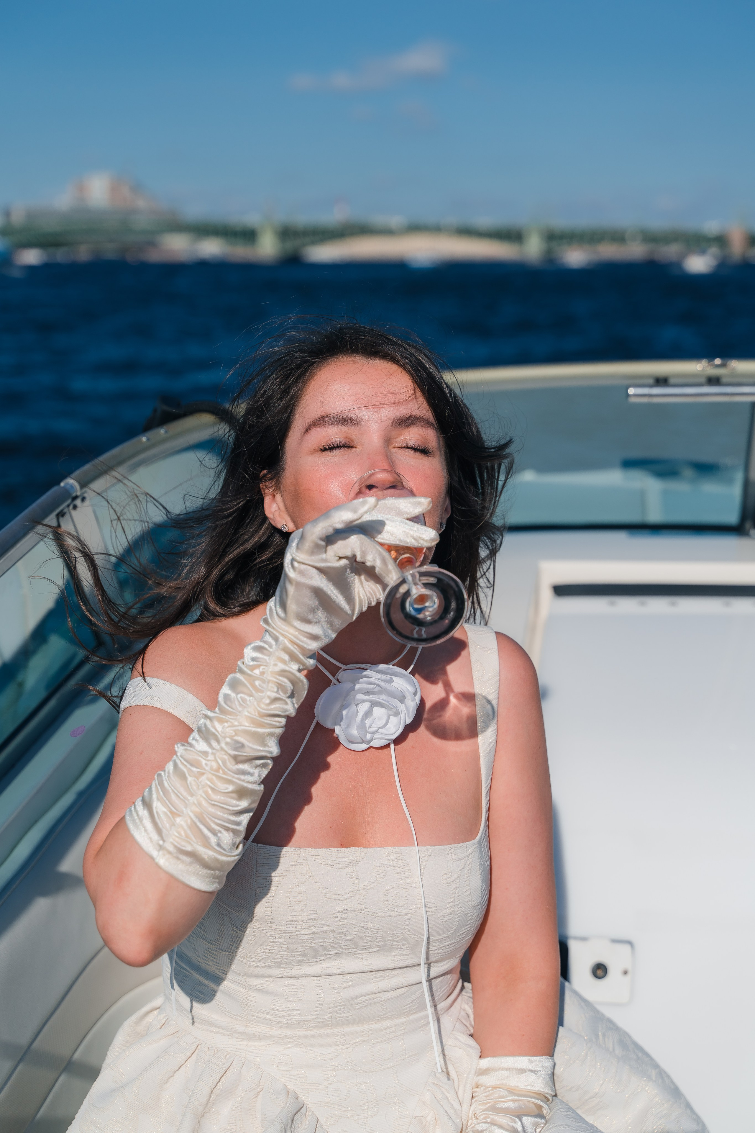 Фотосъемка девичника, встреча девушек, веселые женские портреты