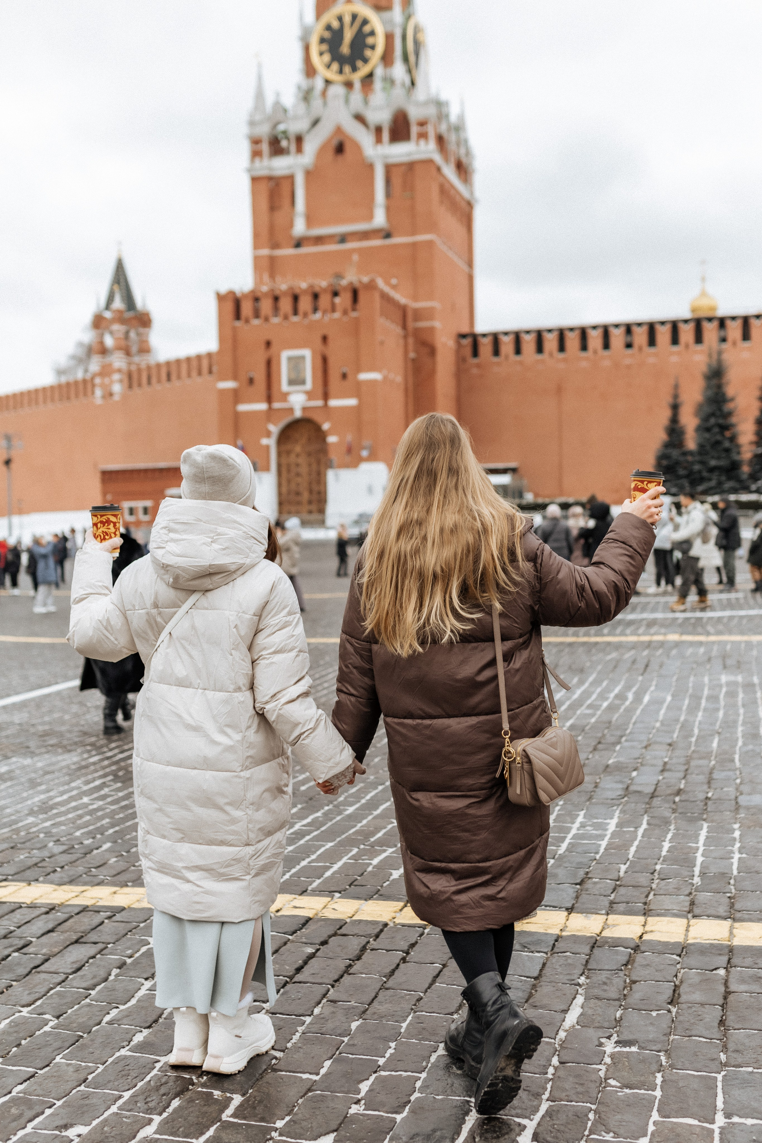 Новогодняя прогулка, ГУМ-ярмарка. Ира и Маша!. Профессиональный фотограф, Москва |Видное Елена Елизарова