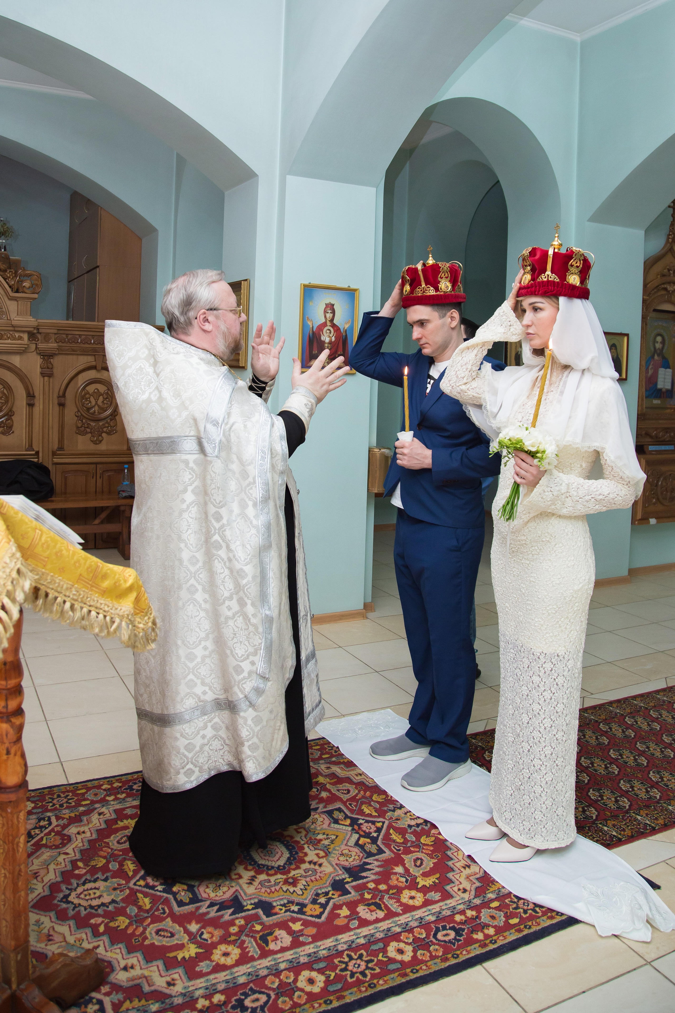 Венчание. Фотограф Краснодара, фотограф в парке Галецкого.репортажный фотограф. детский фотограф, свадебный фотограф. профессиональный фотограф