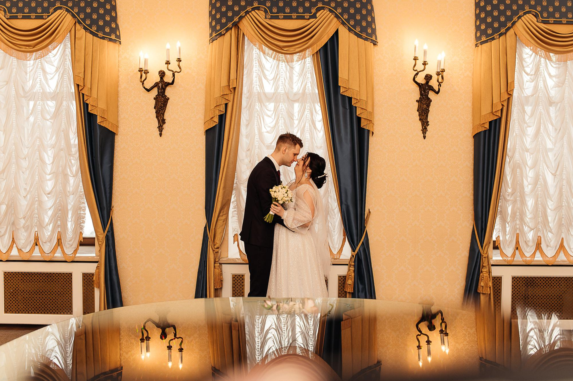 Александр и Юлия анонс. Фотограф Виктория Грибова г. Вологда