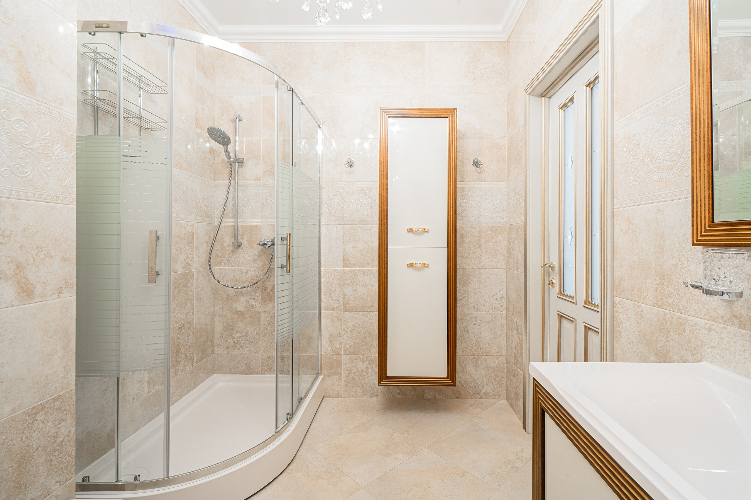 Счастливая. AEprod 📸 Фото | 3D туры | Видео | Озвучивание