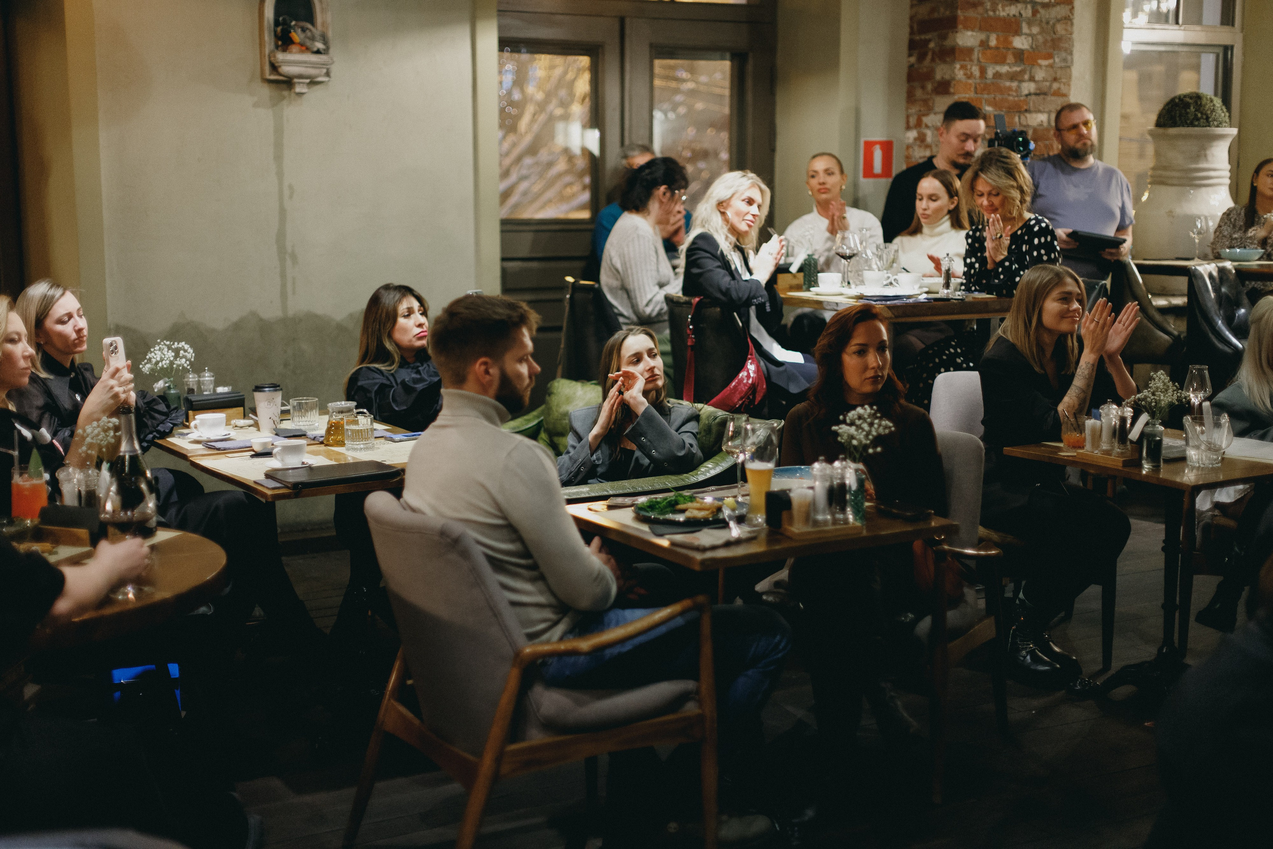 Музыкально-поэтический вечер с Иваном Засухиным. СВОИ. ФОТООТЧЕТЫ-СОБЫТИЯ-МЕСТА