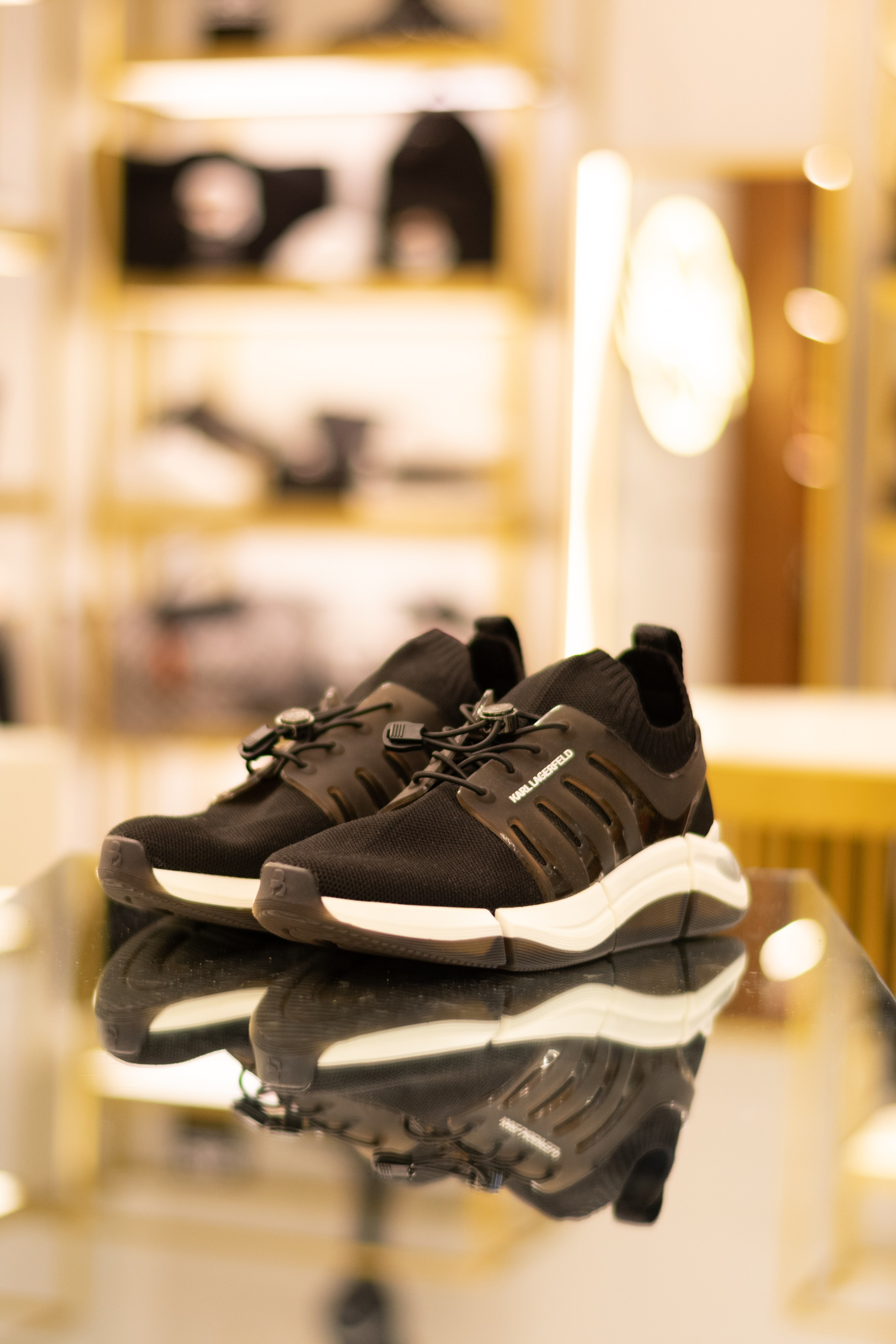 Для организаций. Предметная фотосессия для обувного магазина Capsula. Фотограф/видеограф Богдан Голованов