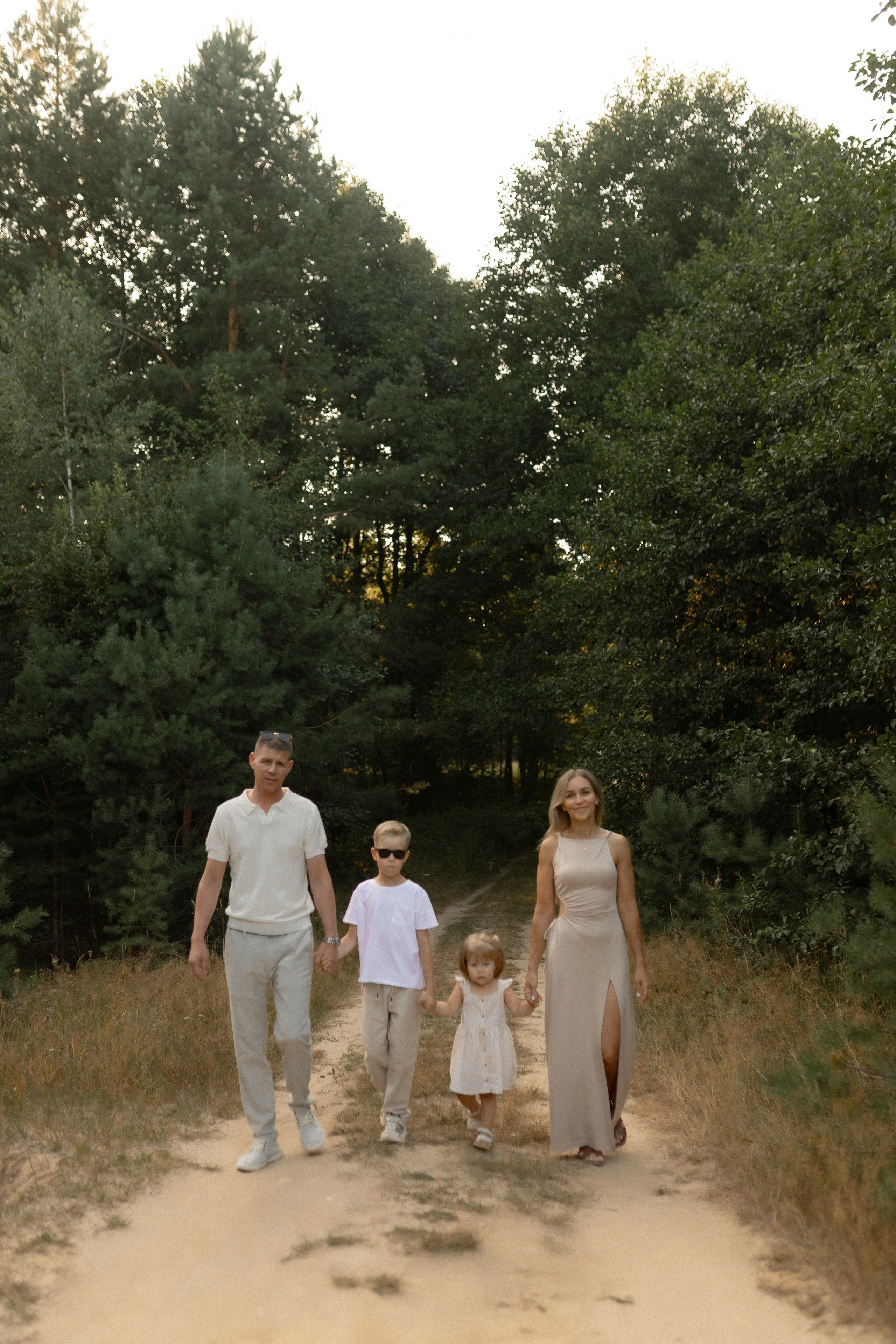 Алексей, Мария, Ваня и Варя. Фотограф Татьяна Семенова