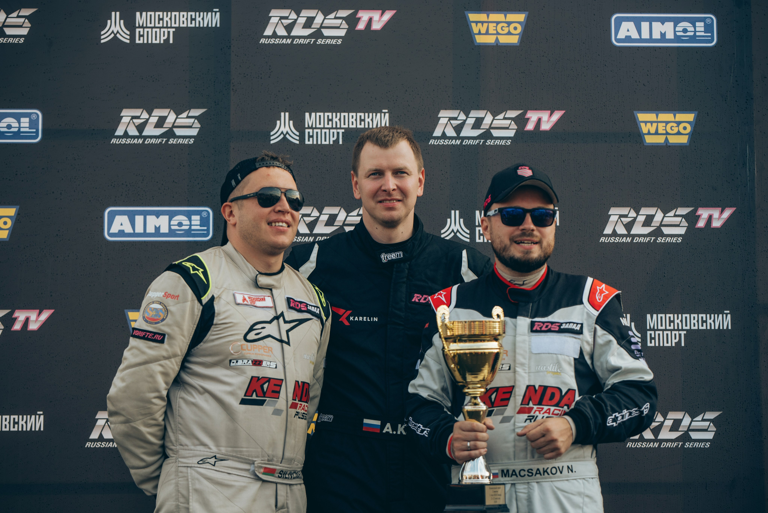 Rds запад ADM Raceway. DeLorein