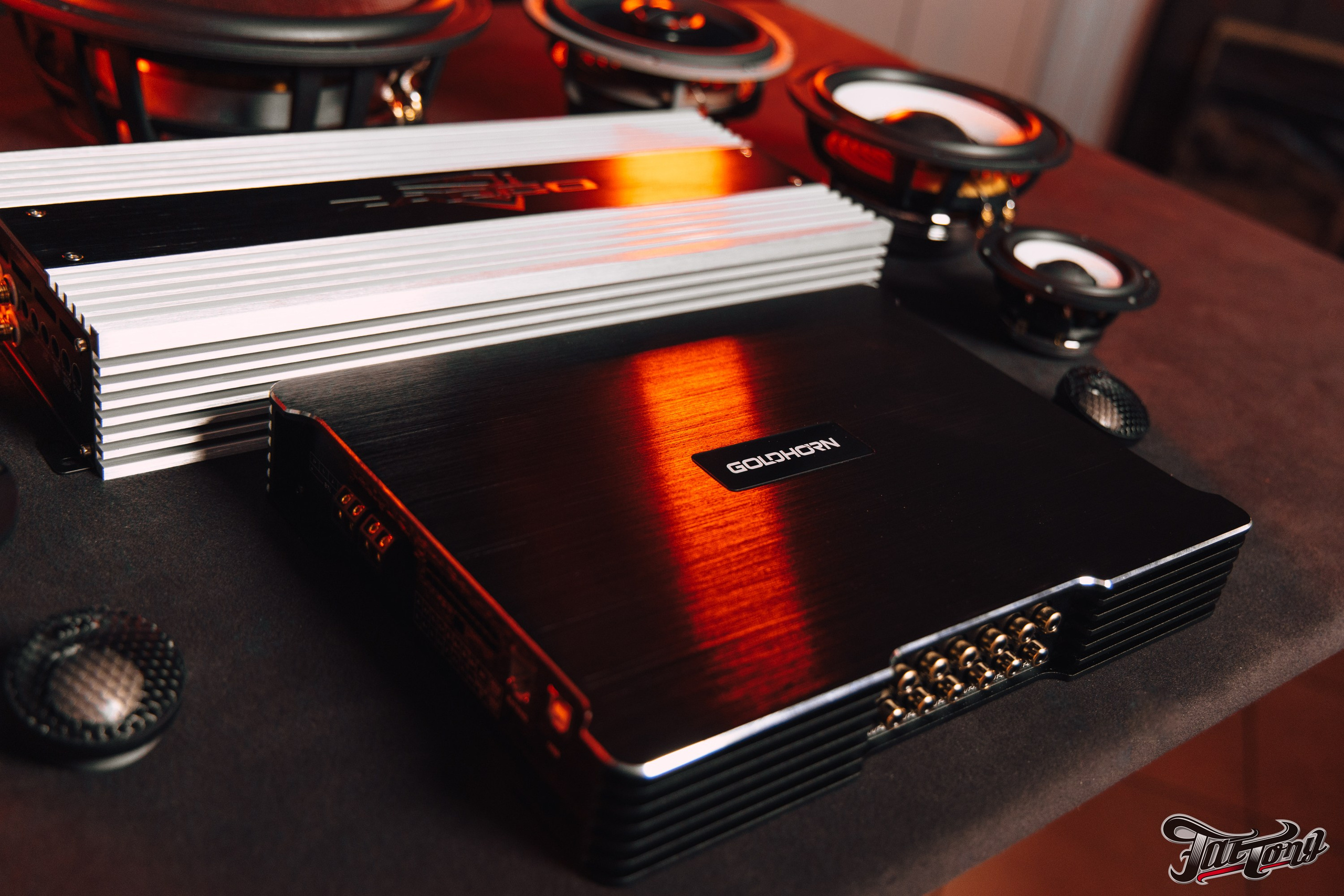 Cadillac Escalade V акустическая система. DeLorein