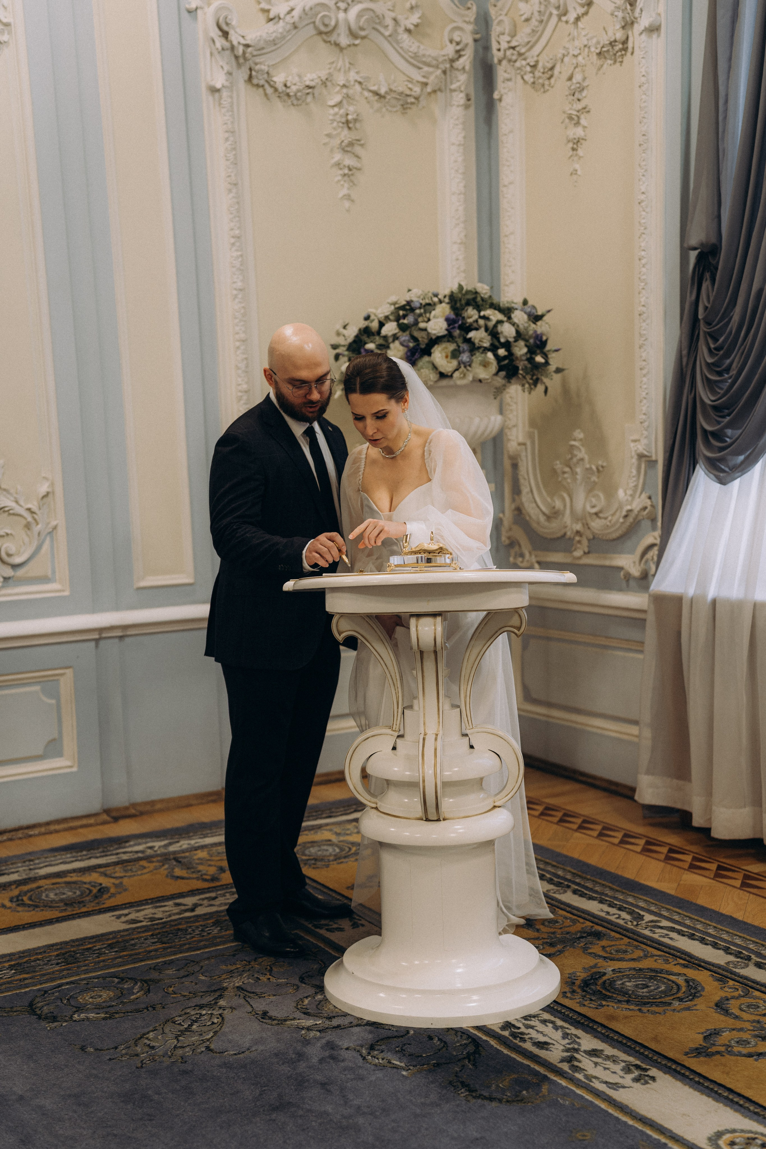 СВАДЕБНАЯ СЬЕМКА ВО ВТОРОМ ДВОРЦЕ (ДЕКАБРЬ) ТАКЖЕ СЬЕМКА В СТУДИИ НА ЧЕРНЫШЕВСКОЙ. Профессиональный фотограф, Санкт-Петербург — Виктория Богомолова