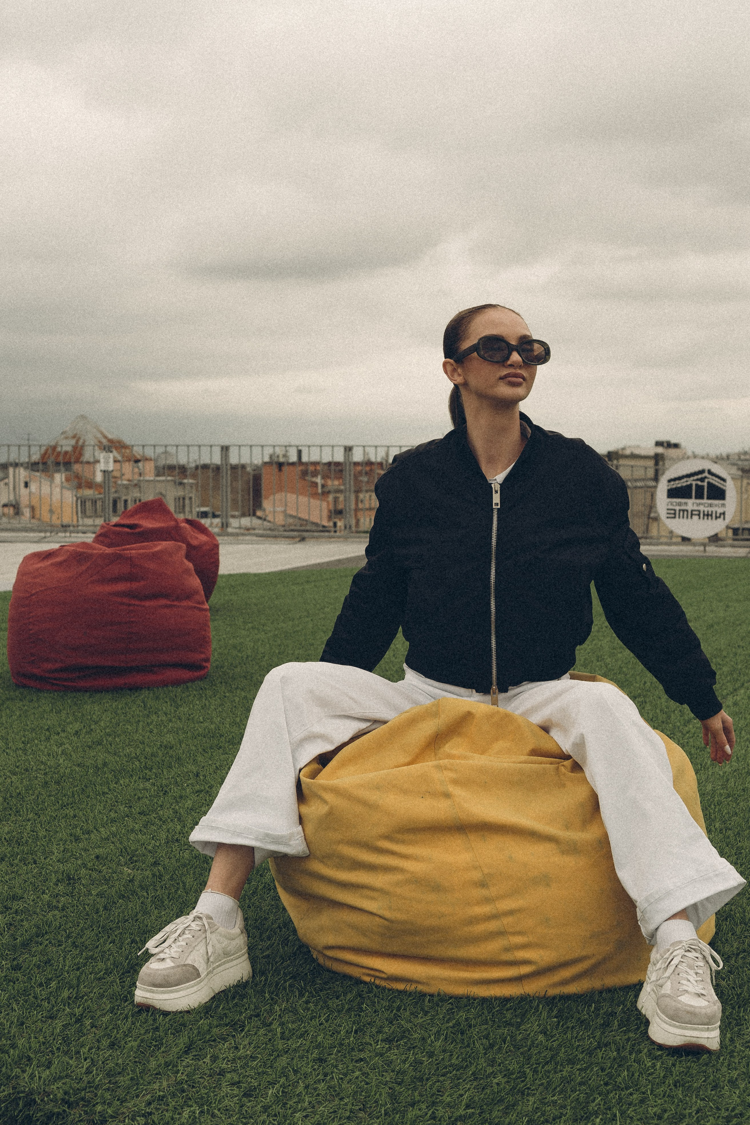 МЫ ГУЛЯЛИ ПРО КРЫШАМ ПИТЕРА. Профессиональный фотограф, Санкт-Петербург — Виктория Богомолова