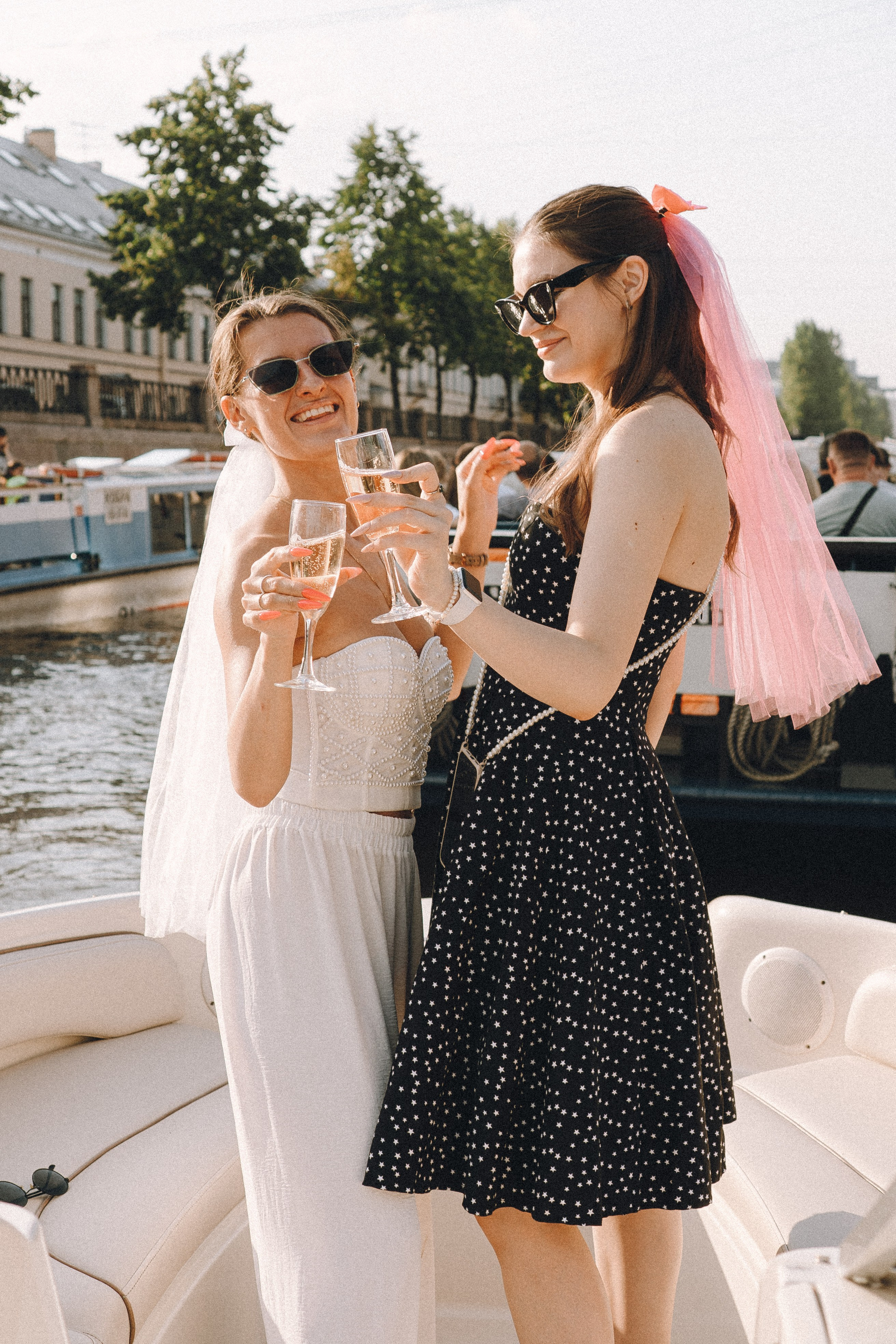 ДЕВИЧНИК НА КАТЕРЕ. Профессиональный фотограф, Санкт-Петербург — Виктория Богомолова