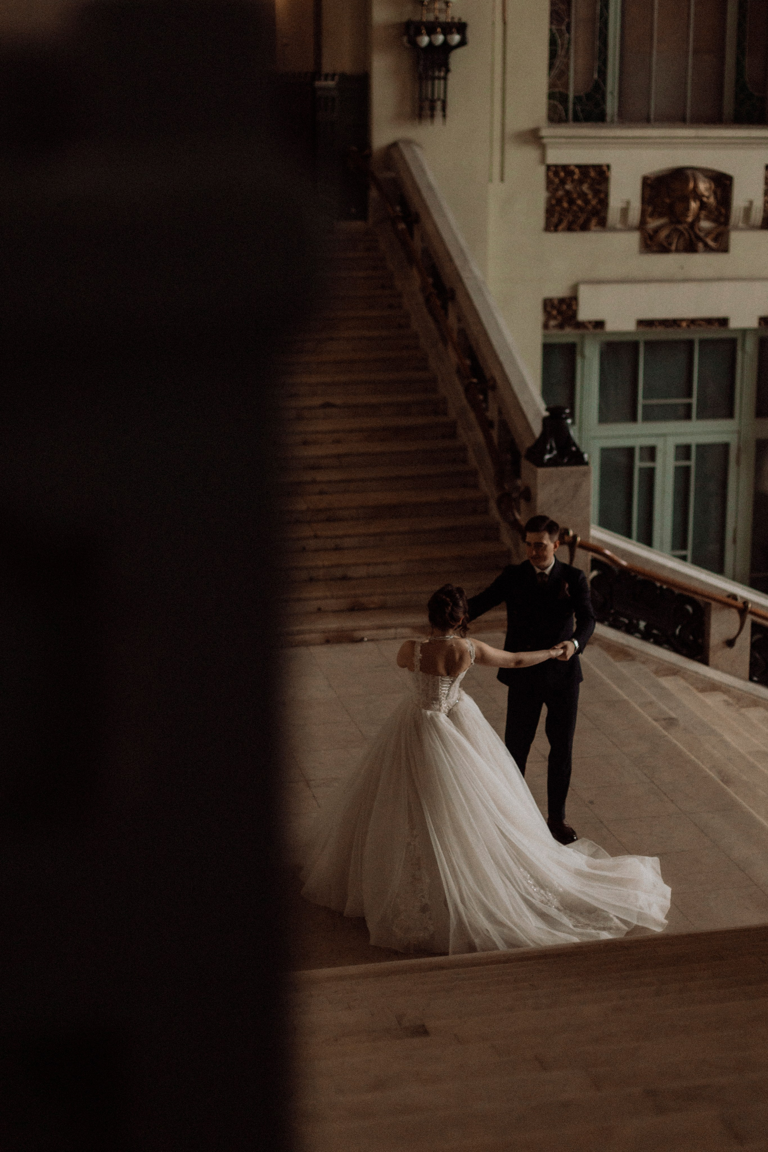 свадебная фотосессия на витебском вокзале необычная локация для свадебной фотосессии свадебный фотограф в питере любить камерная свадьба только вдвоем ретро-вайб атмосферные фотографии фотограф с душой санкт петербург калининград москва касания семейный альбом ценить моменты создавать фотограф никитенко анастасия artsnastas любовь памятник культуры порекомендовали как фотографа