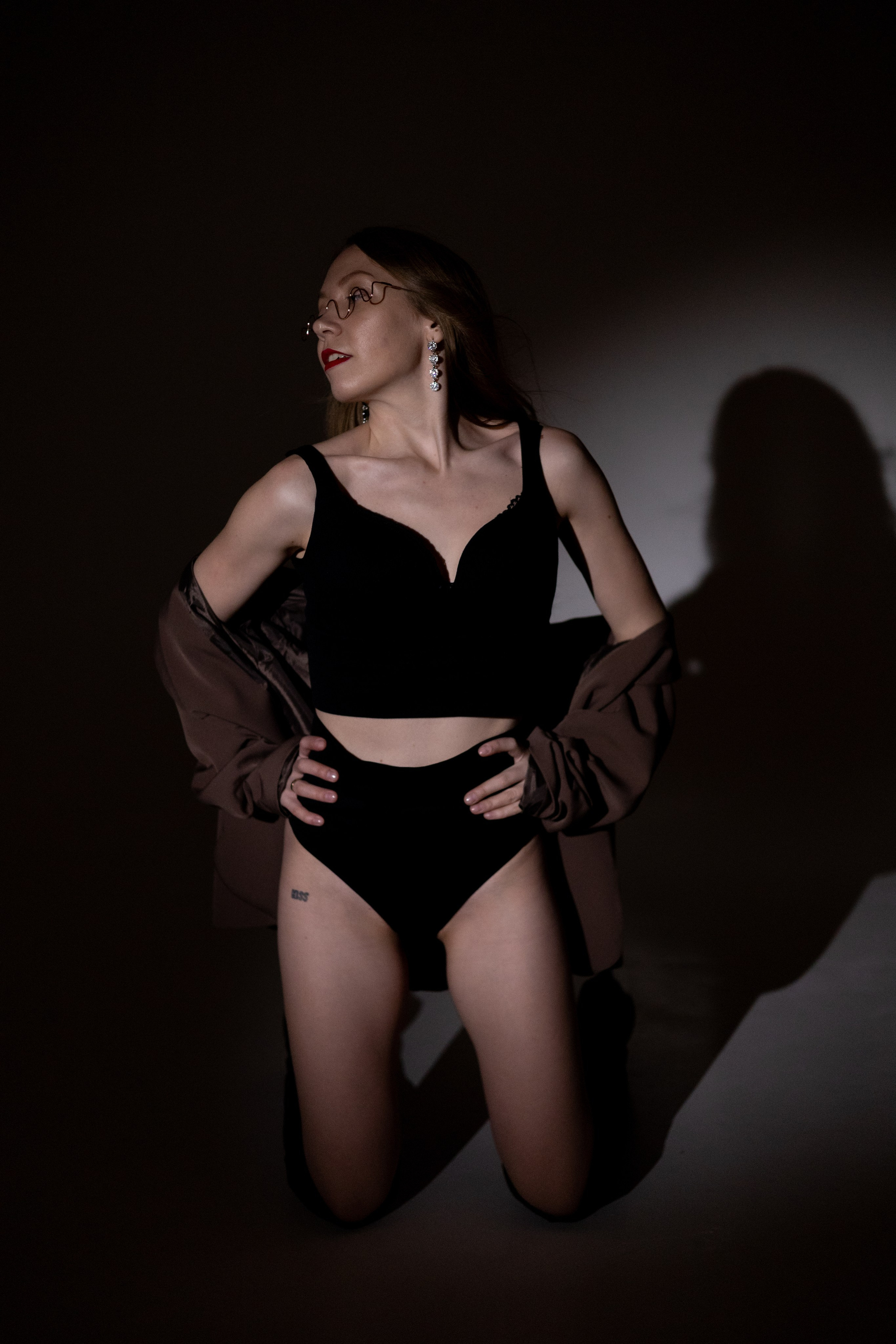 ЖЕНСКИЕ ПОРТРЕТЫ СТУДИЯ 2026. Фотограф Красноярск съемки лавстори, фотосессия в студии, портретная съемка, творческие фотосессии