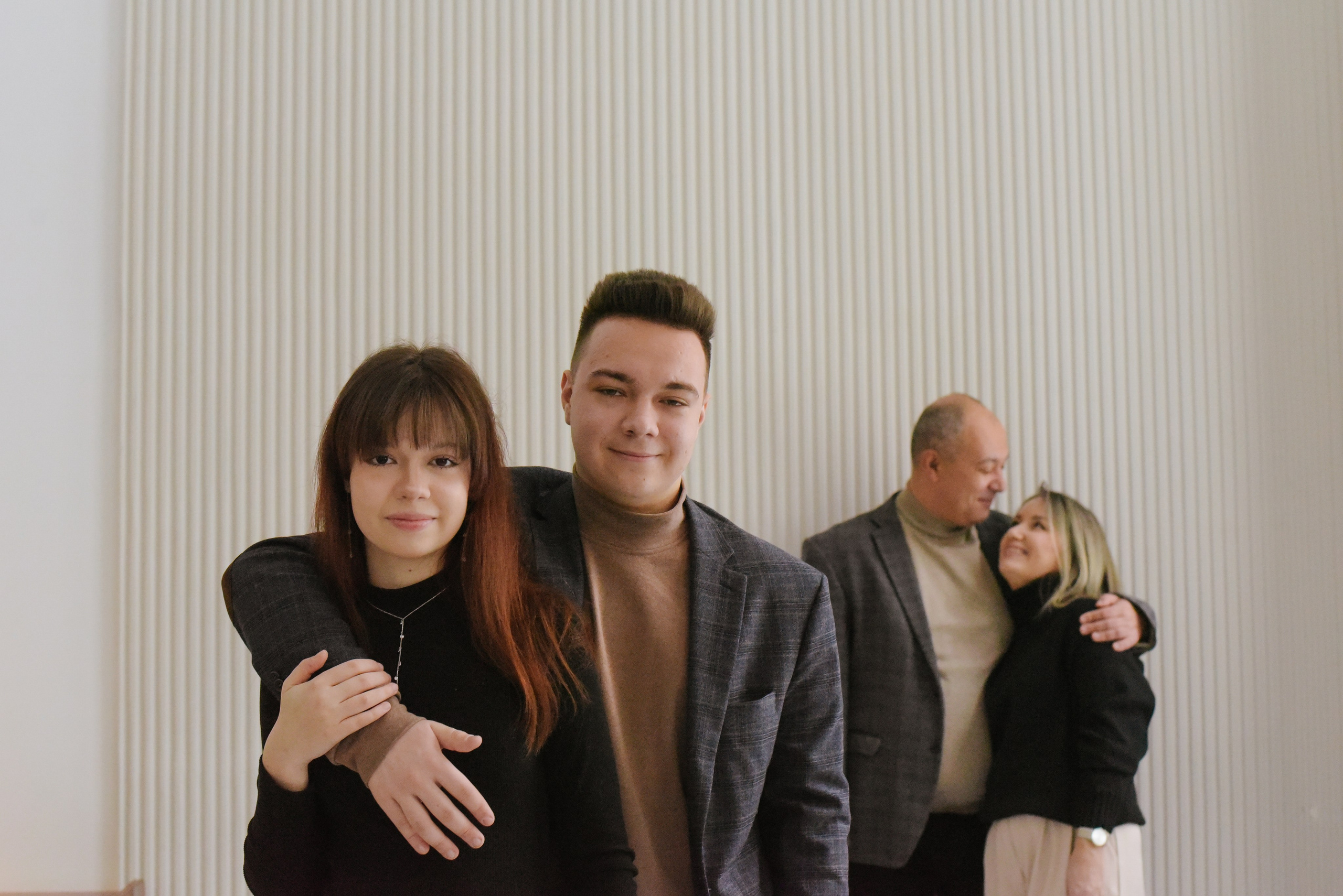 Молодые родители и взрослые дети. Фотограф Лола Волна, город Москва