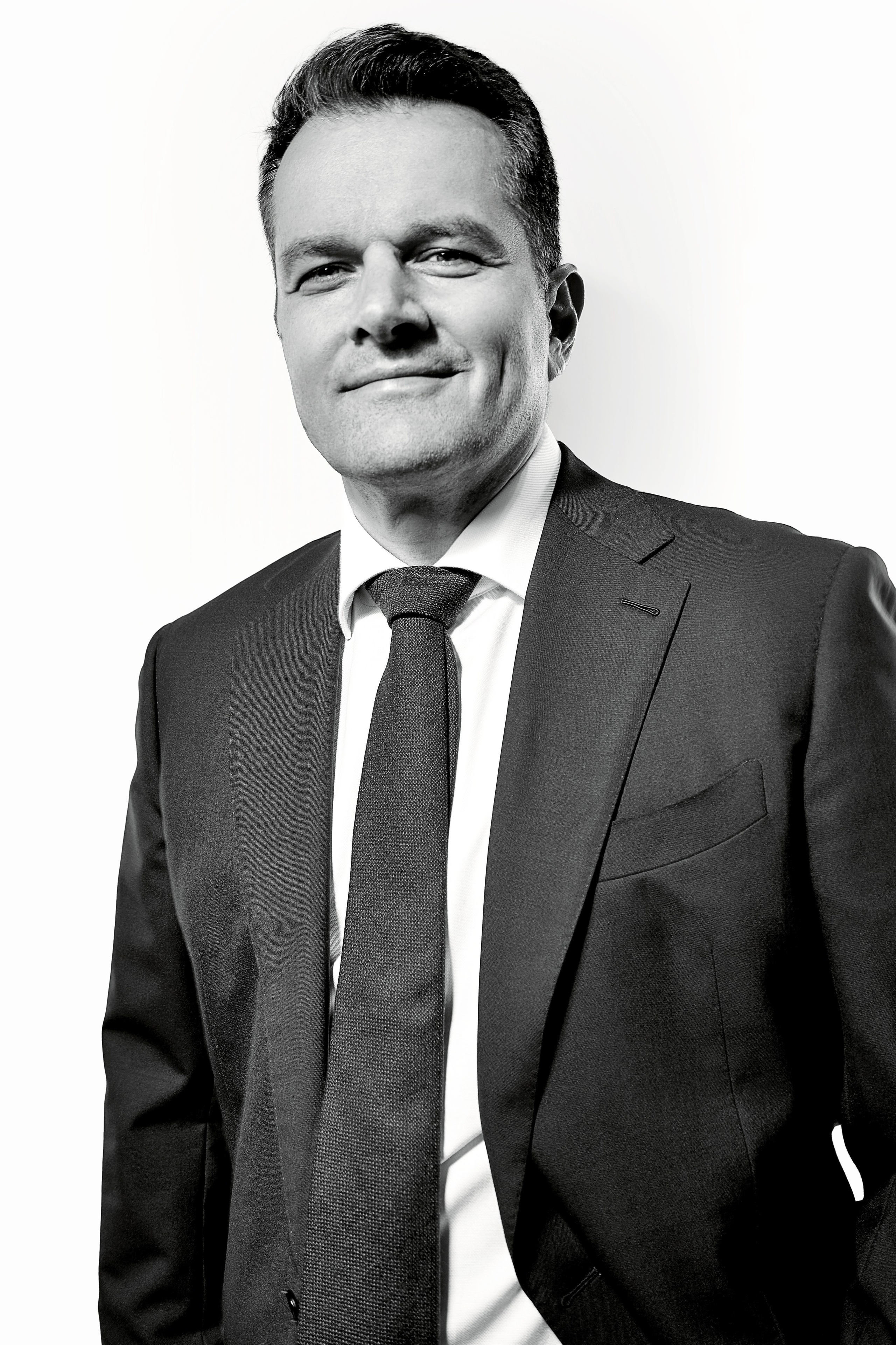 “Business portrait” Chief photographer Forbes premium shooting Dubai, Moscow. Portrait photographer Moscow, UAE, Oleg Koshmarov