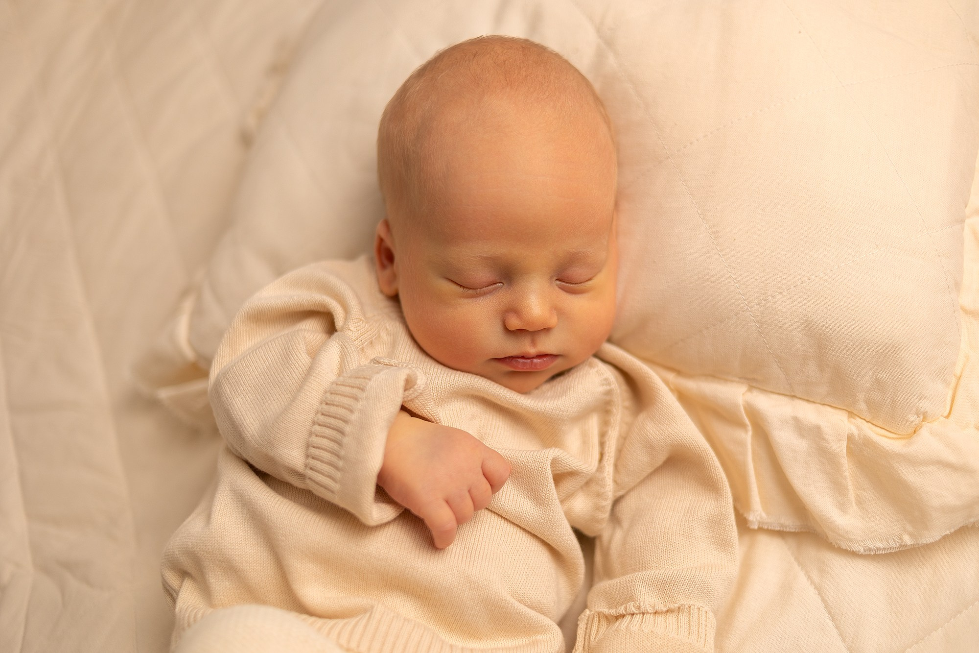 Фотосессия новорожденного у вас дома