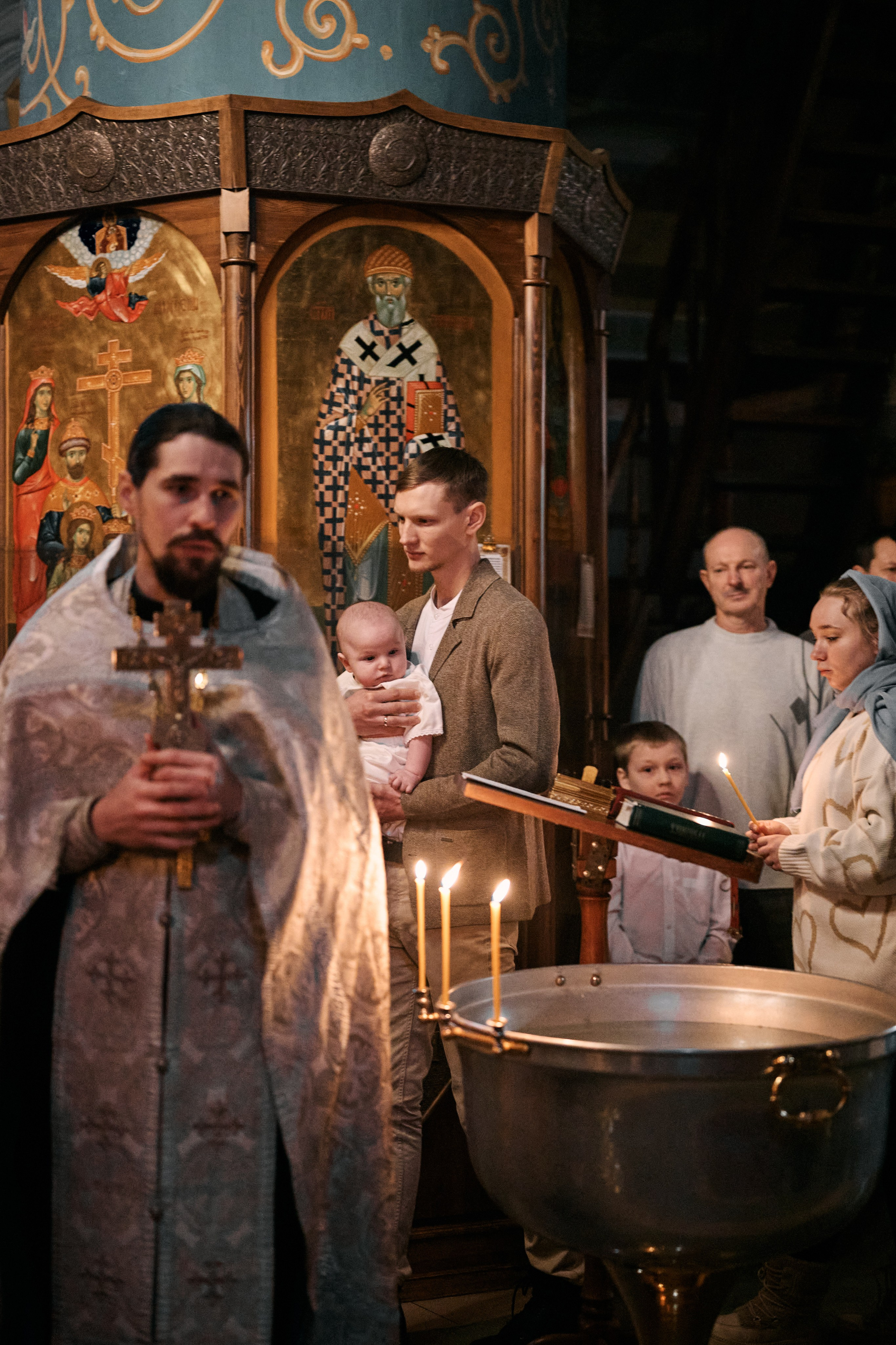 Крещение в храме Василия Великого на Горке. Свадебный фотограф Надежда Максимова