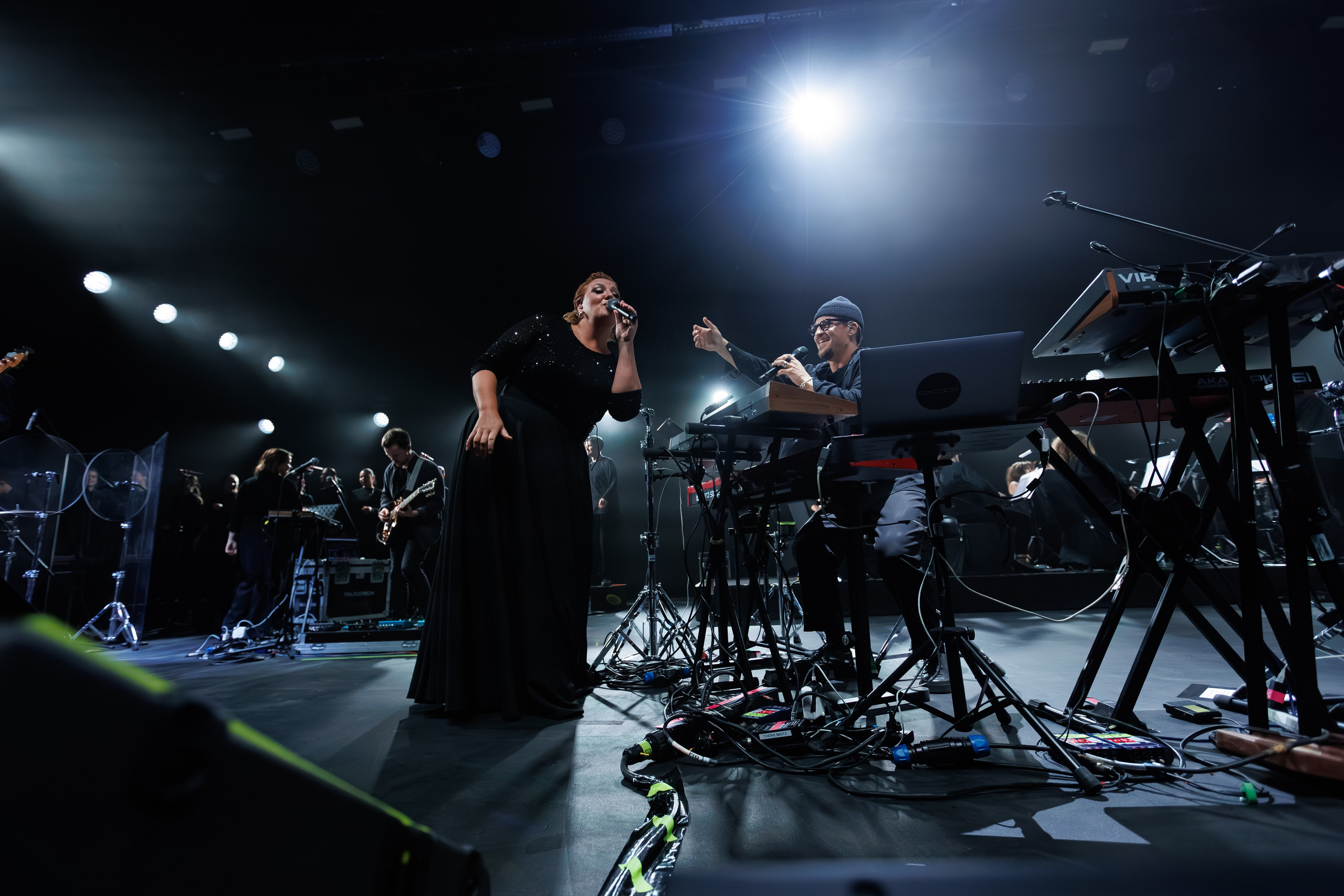 Concert Photography in Dubai — Anton Belyaev Live Performance. Evgen Yatsenko — Photographer in Dubai