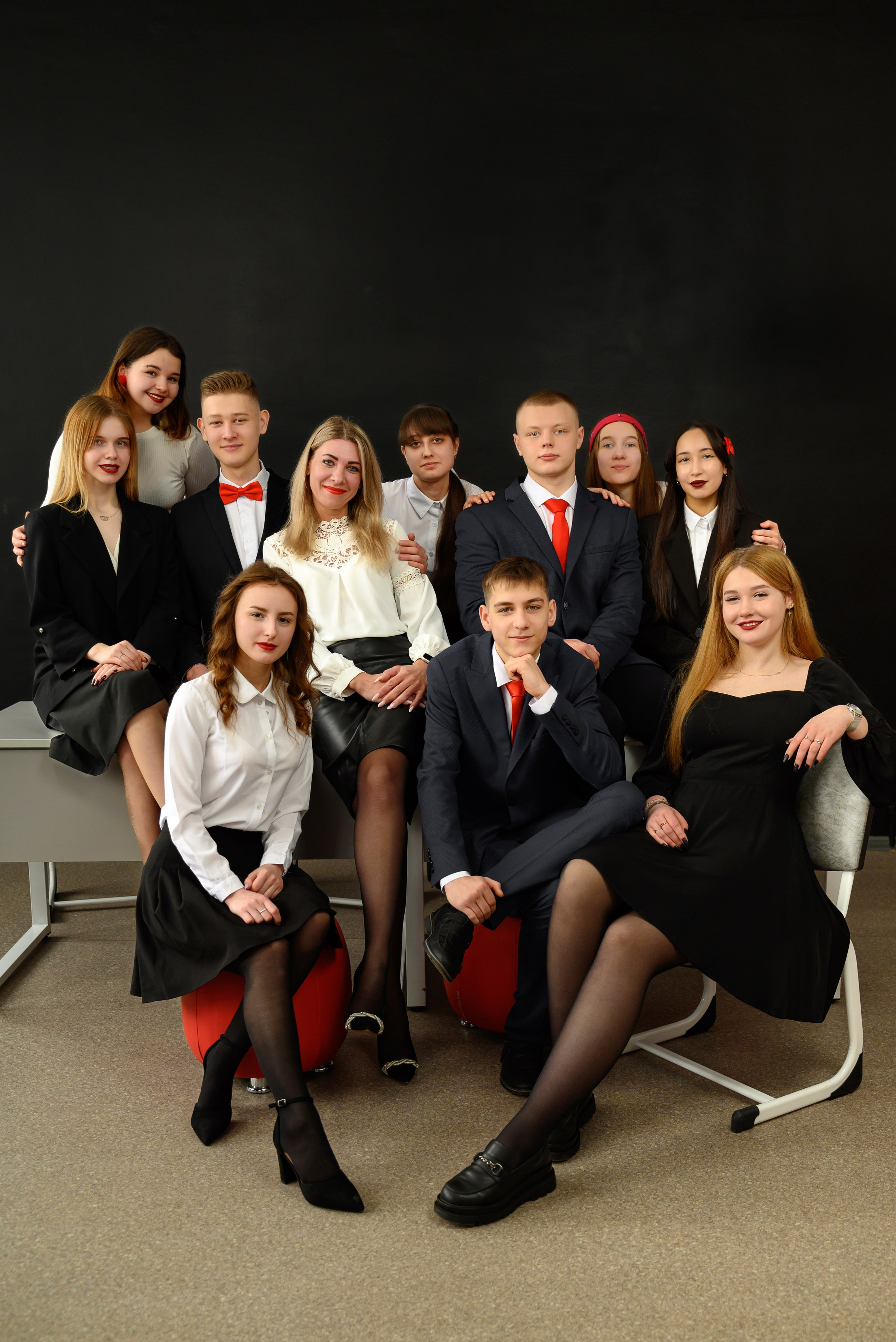 Альбомы для выпускников 9 11 классов. Выпускные альбомы в Туле и Тульской области для школ и детских садов