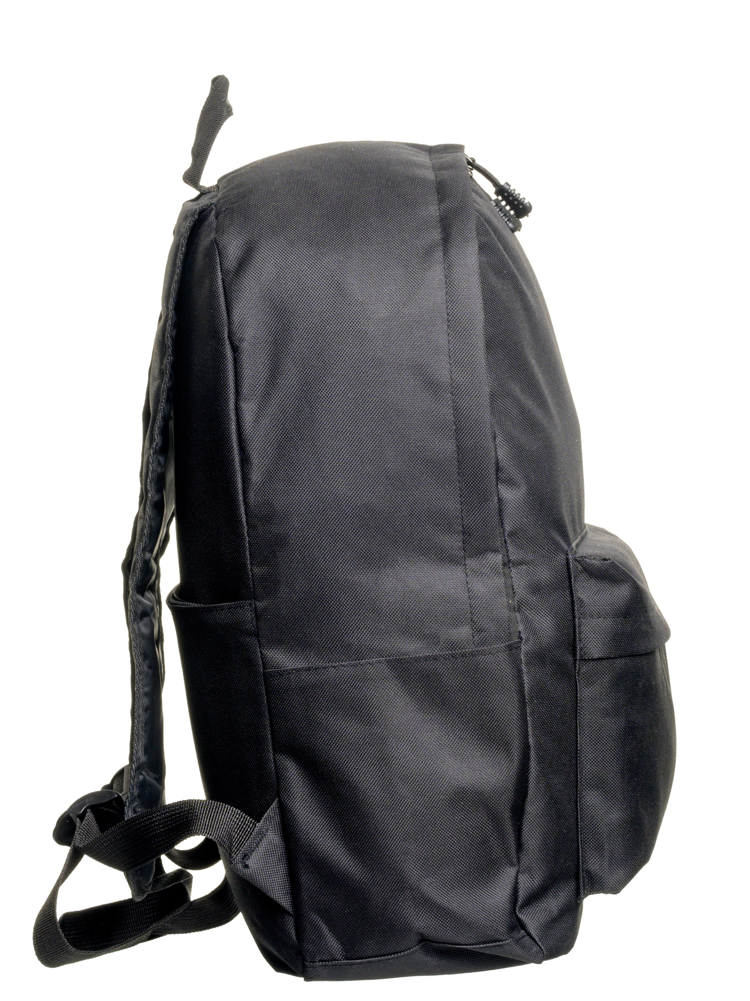 Backpack. Fotograf Dmitrii Donets