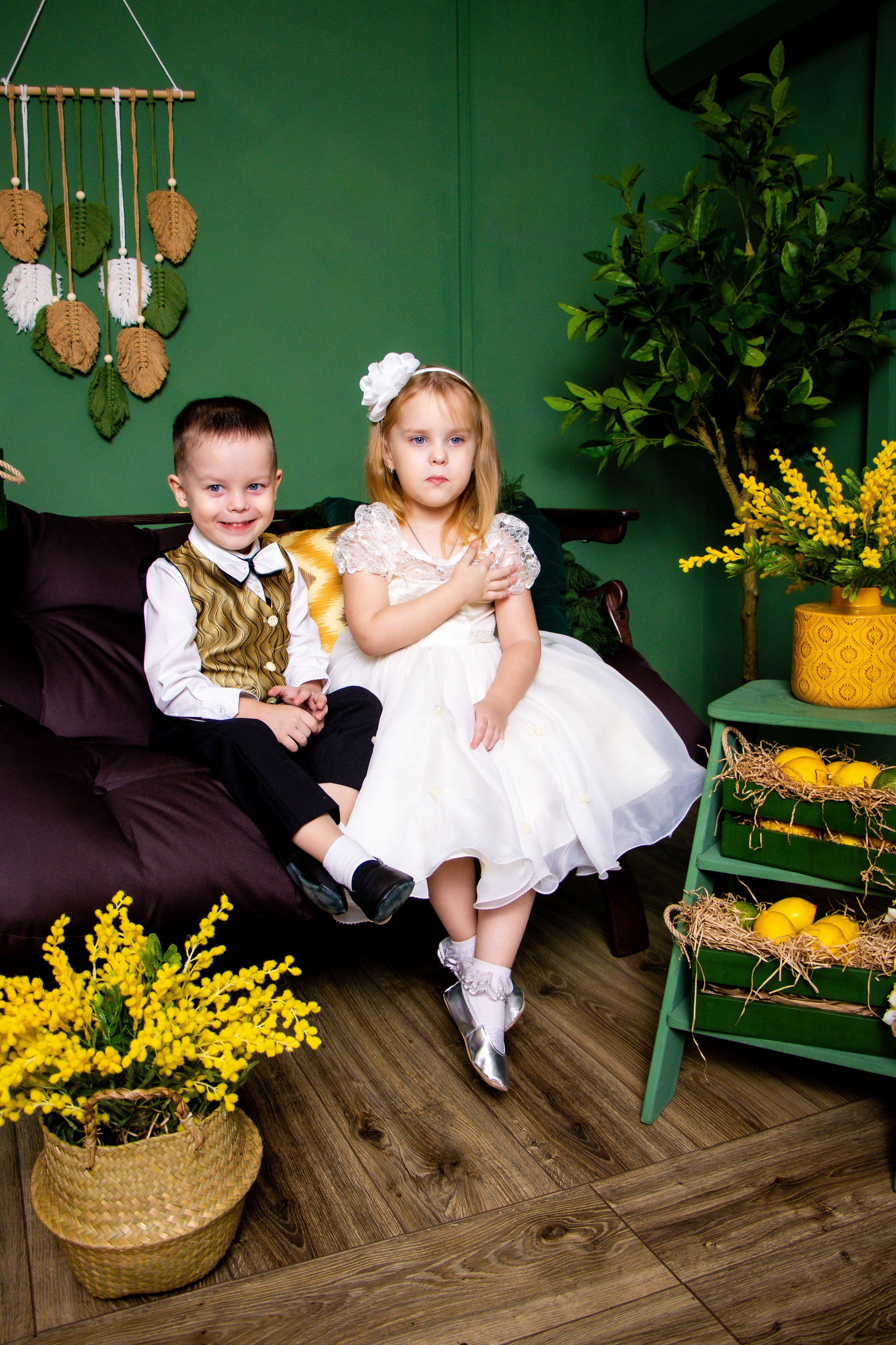 Семейная съемка с мимозой. Фотограф Татьяна Матрос