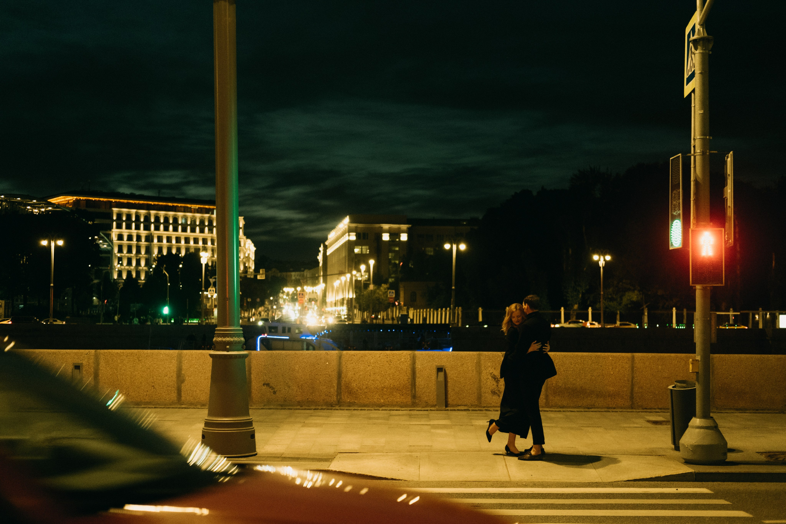 По ночному городу. Свадебный фотограф Александра Тюлякова