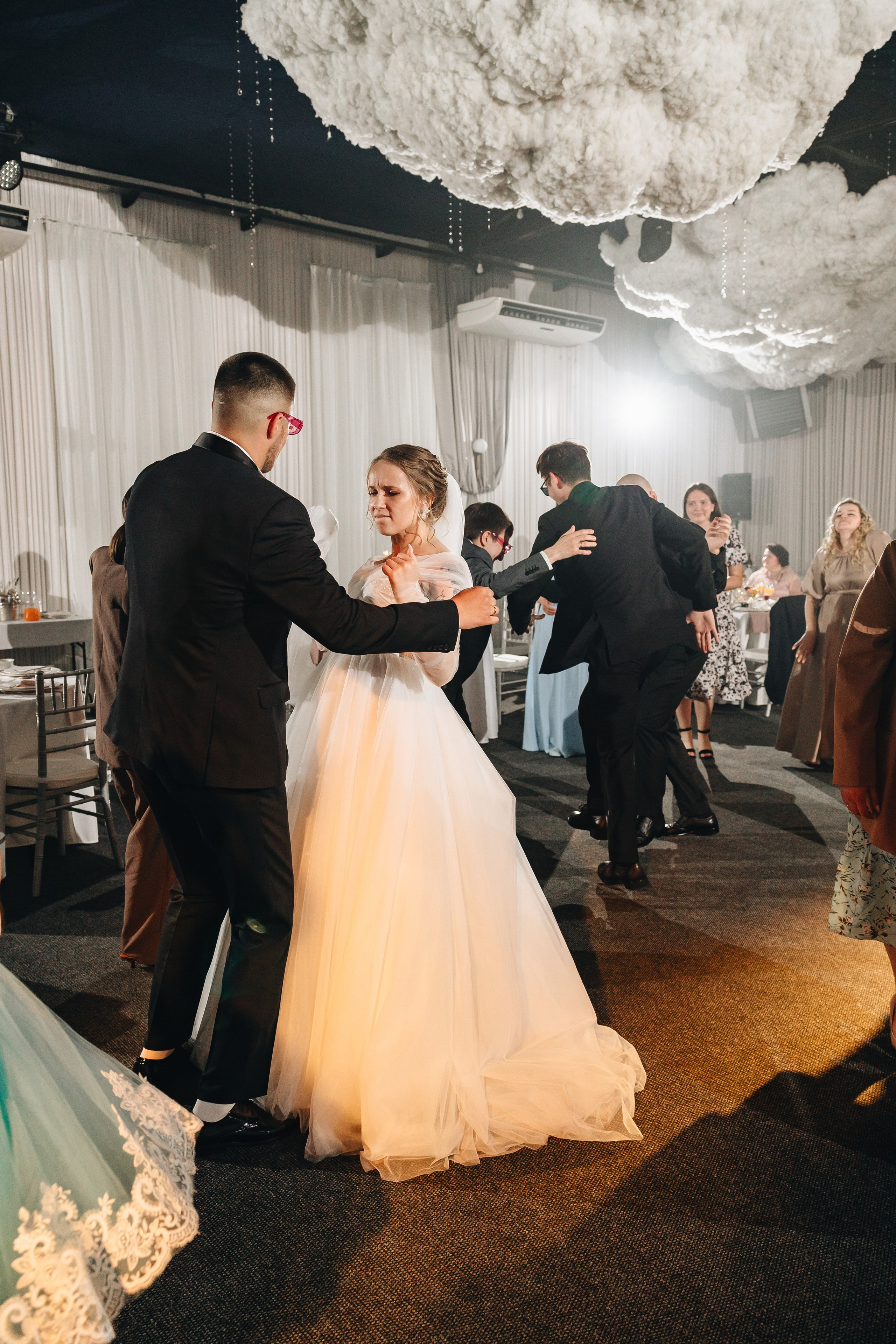 Олег и Виктория. Свадебный фотограф и видеограф — Сергей и Дарья