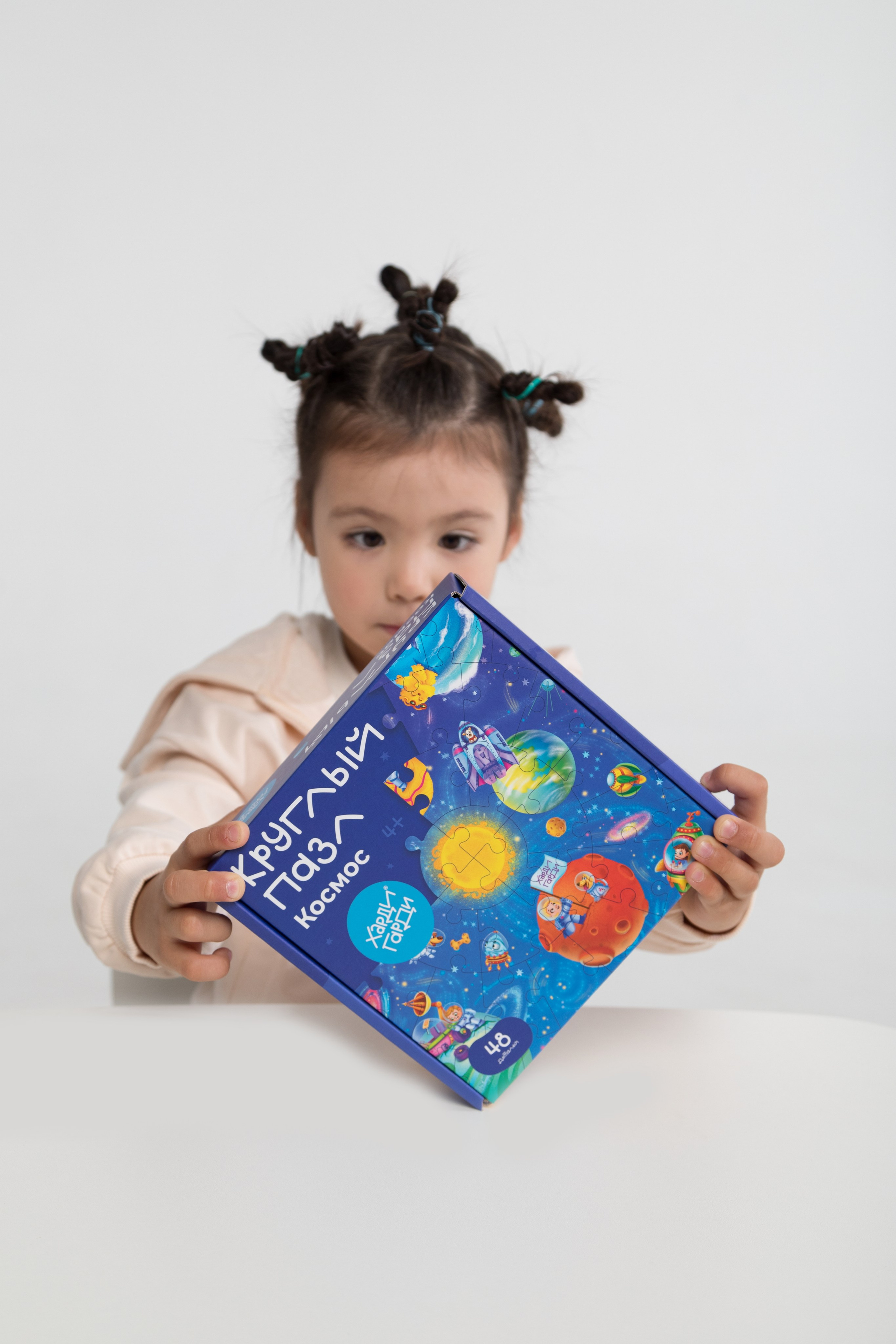 Каталожная съемка в циклораме для бренда детских товаров. Детский и контент фотограф Надя Волкова Санкт-Петербург