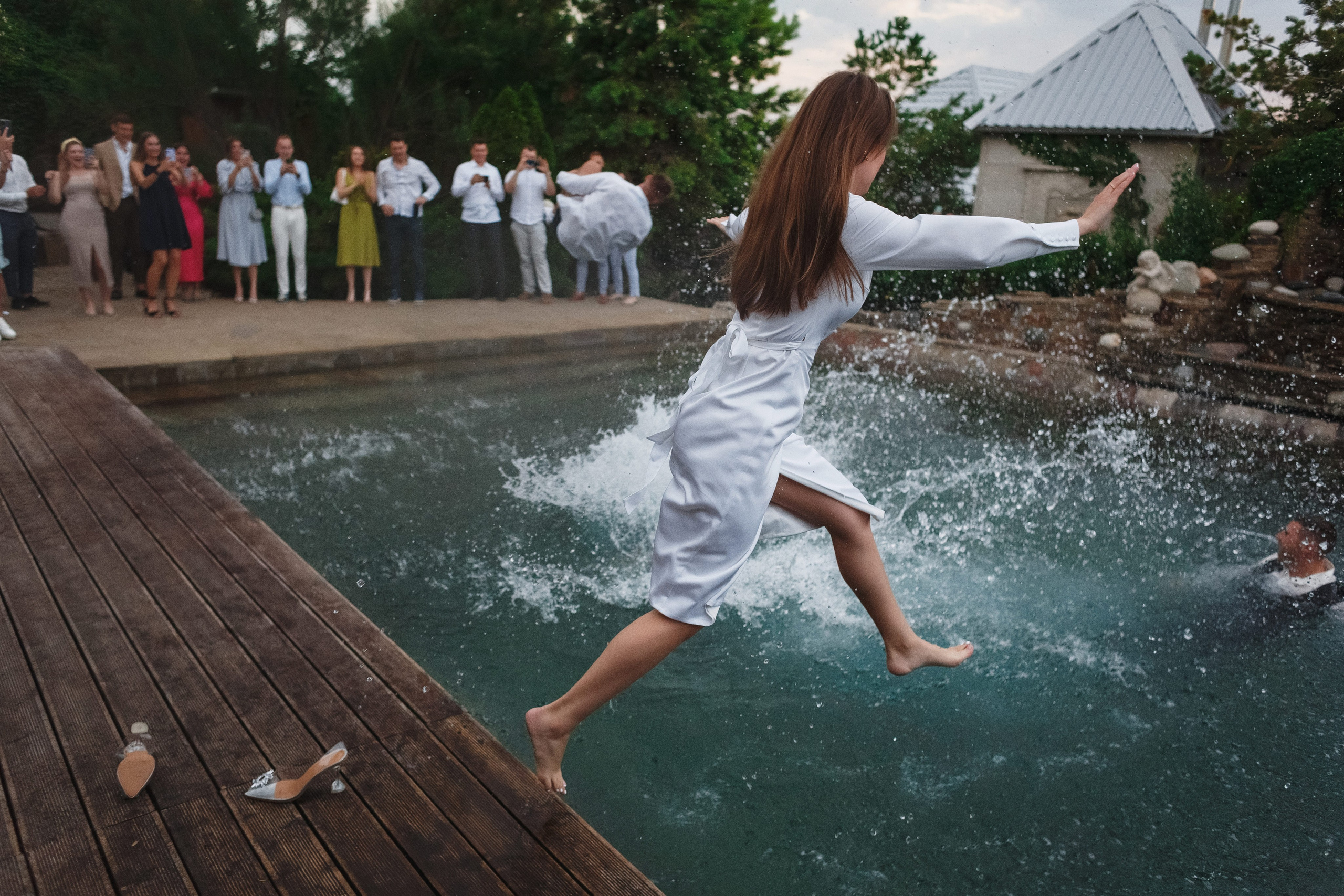 Свадебный фотограф Таганрог — фотосессия в центре города и банкет в коттедже «Виктория». Свадебный и семейный фотограф в Таганроге Бакарюк Антон