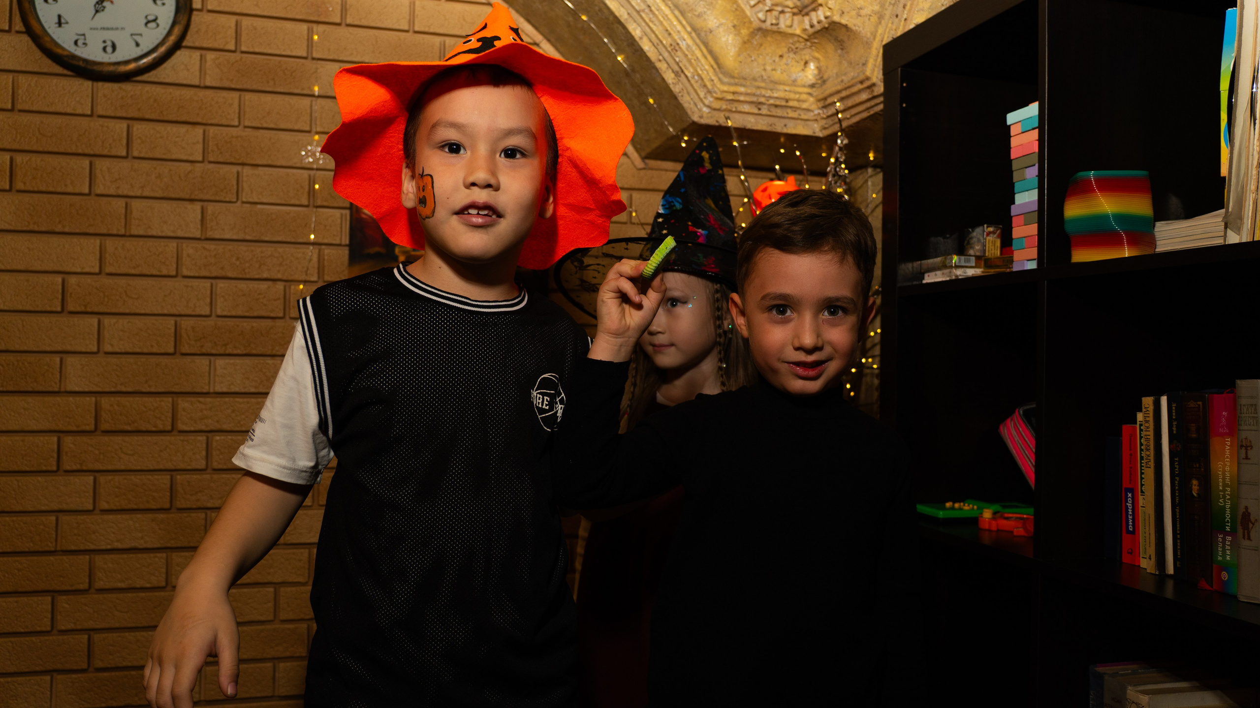 '25 Halloween at Kofebara. Stan Sidel’s Art