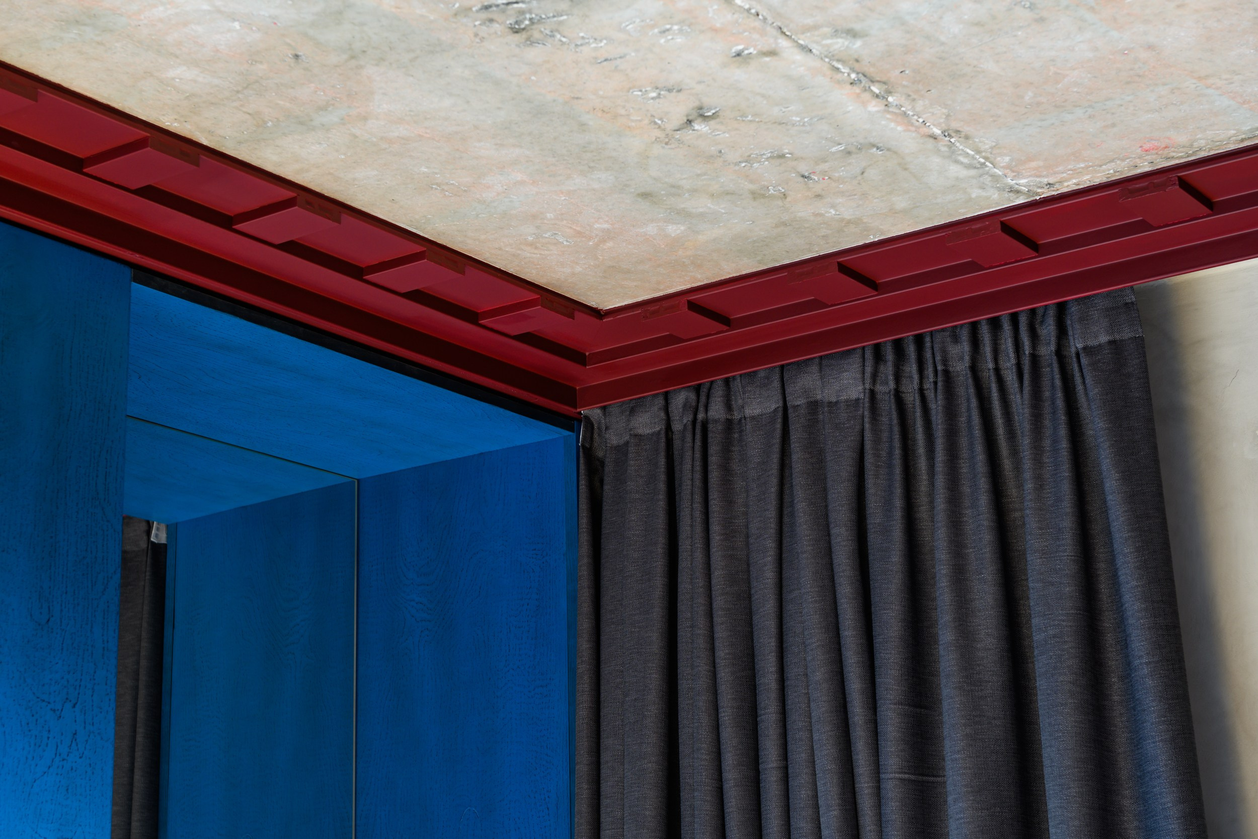 Шкаф для НТВ телепрограмма «Квартирный вопрос». Пространство