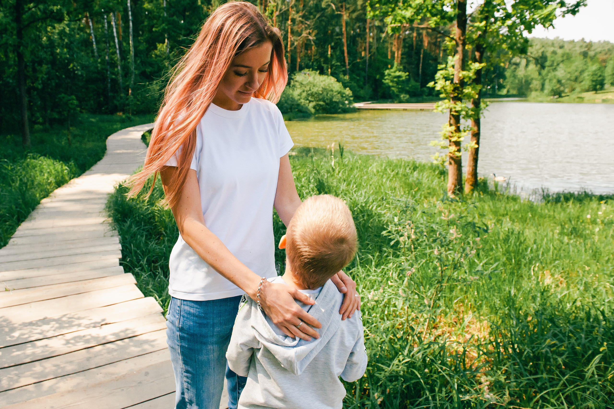 мама с сыном на природе, семейная фотоссесия