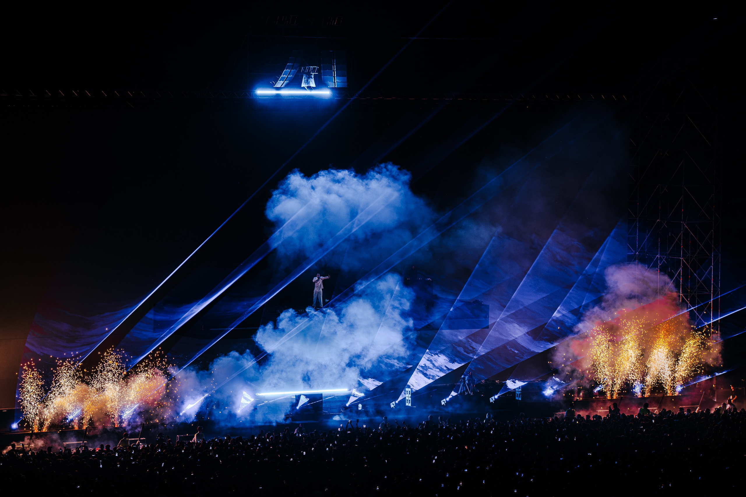 MACAN / МОСКВА / 2024. OOPS