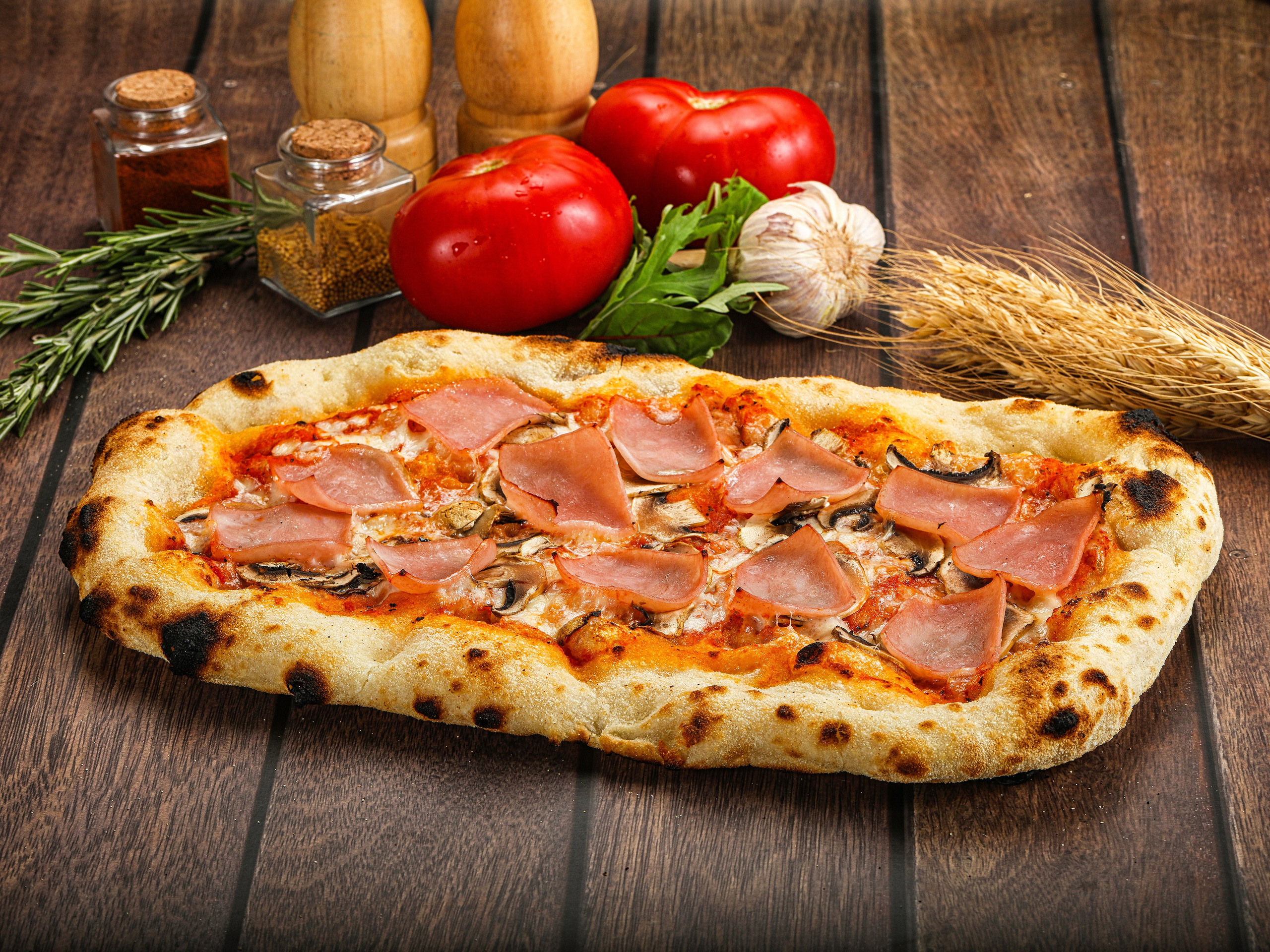 Фотосъемка пиццы. Заказ по тел.: +7 (906) 006-90-22. Фуд-фотограф Андрей Старостин — съемка еды в Москве. 9000 руб. в час