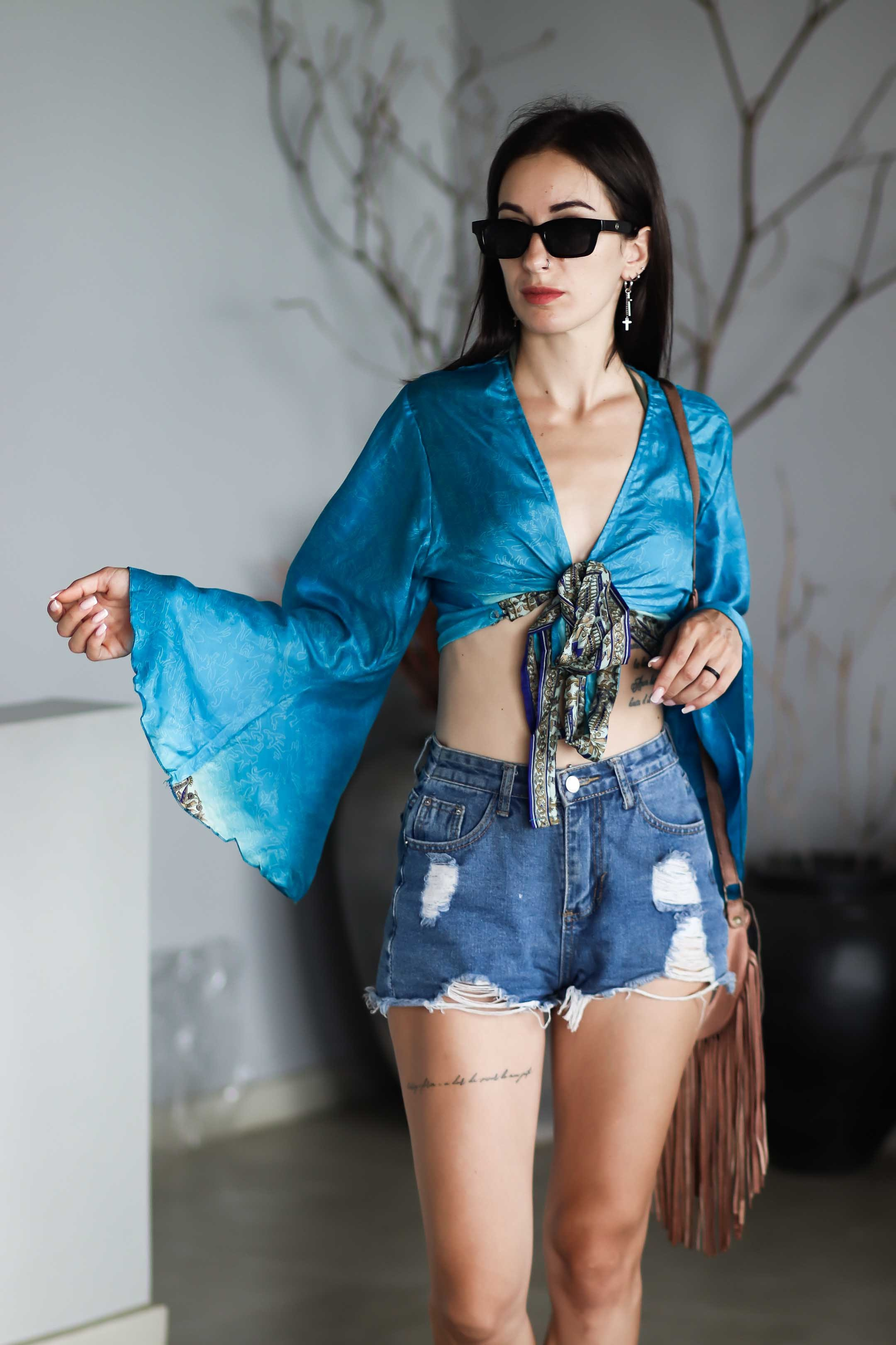 Коллекция купальников бикини. Фотограф на Шри-Ланке