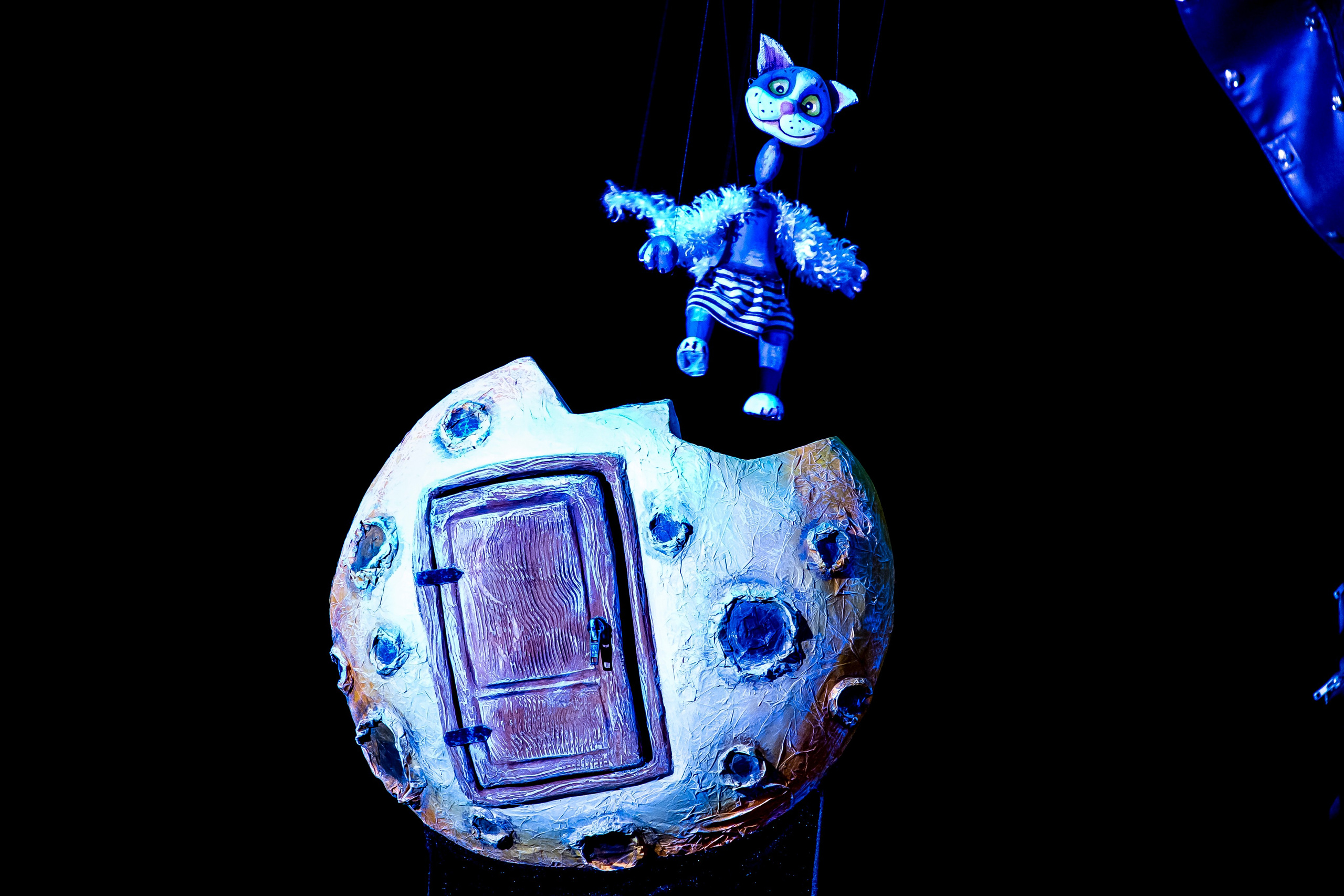 Человек с луны — спектакль кукольного театр Саквояж. Фотограф в Сочи Юрий Шептаев