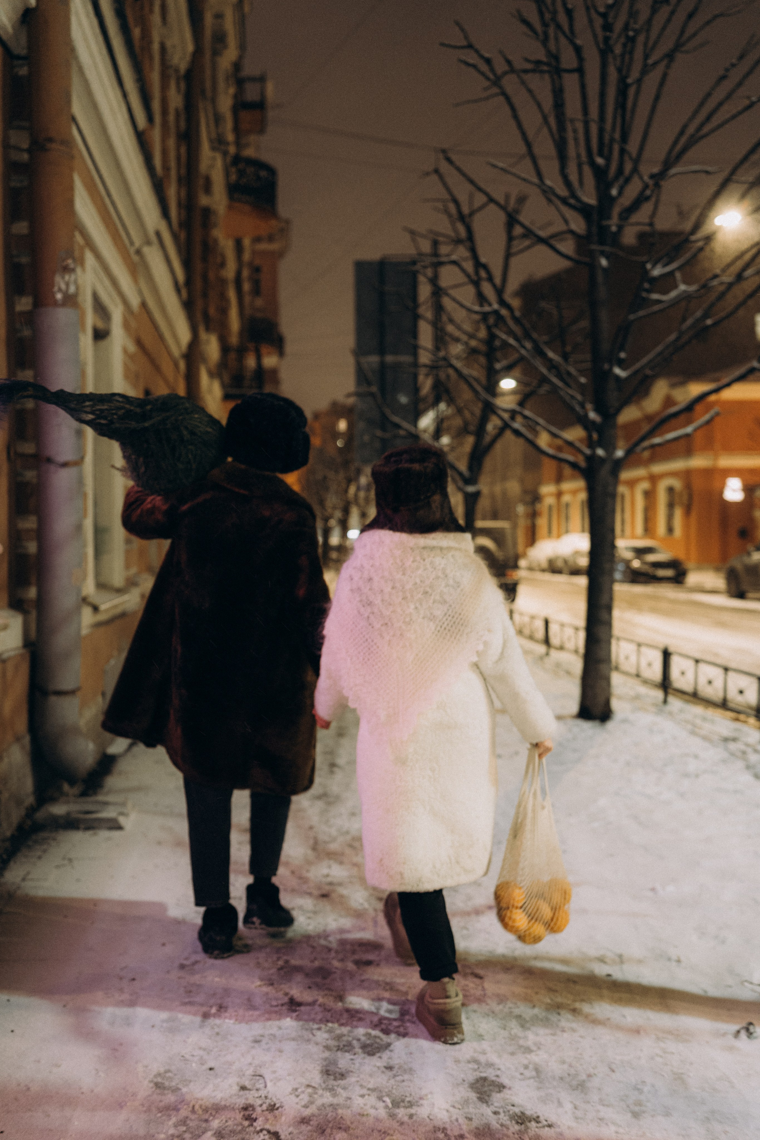 НОВОГОДНЯЯ ПРОГУЛКА ПАРЫ ПО ЧЕРНЫШЕВСКОЙ ПЕРЕД НОВЫМ ГОДОМ. Профессиональный фотограф, Санкт-Петербург — Виктория Богомолова