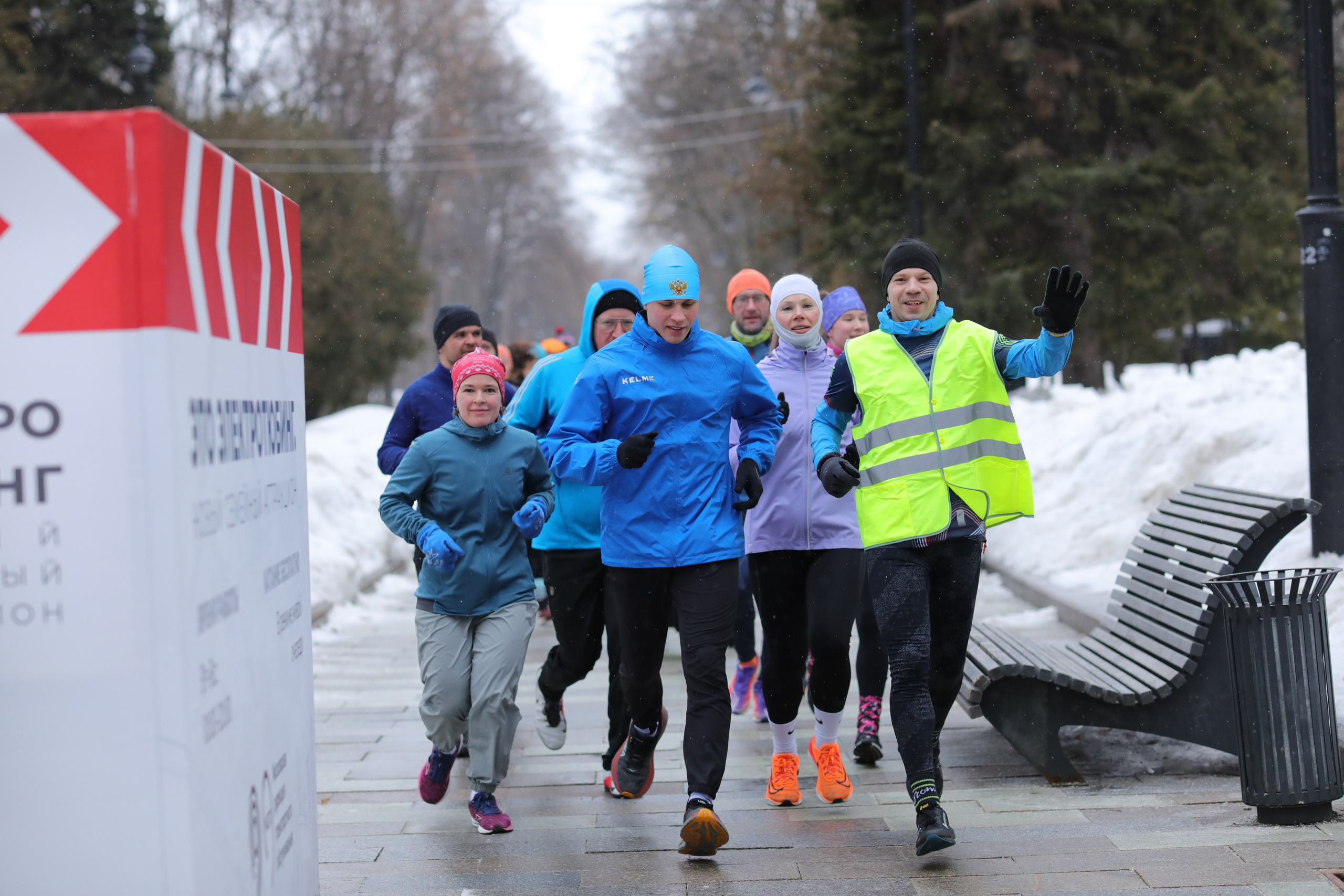 Забег 8 Марта, Речной вокзал. Фотограф Сергей Ловкий