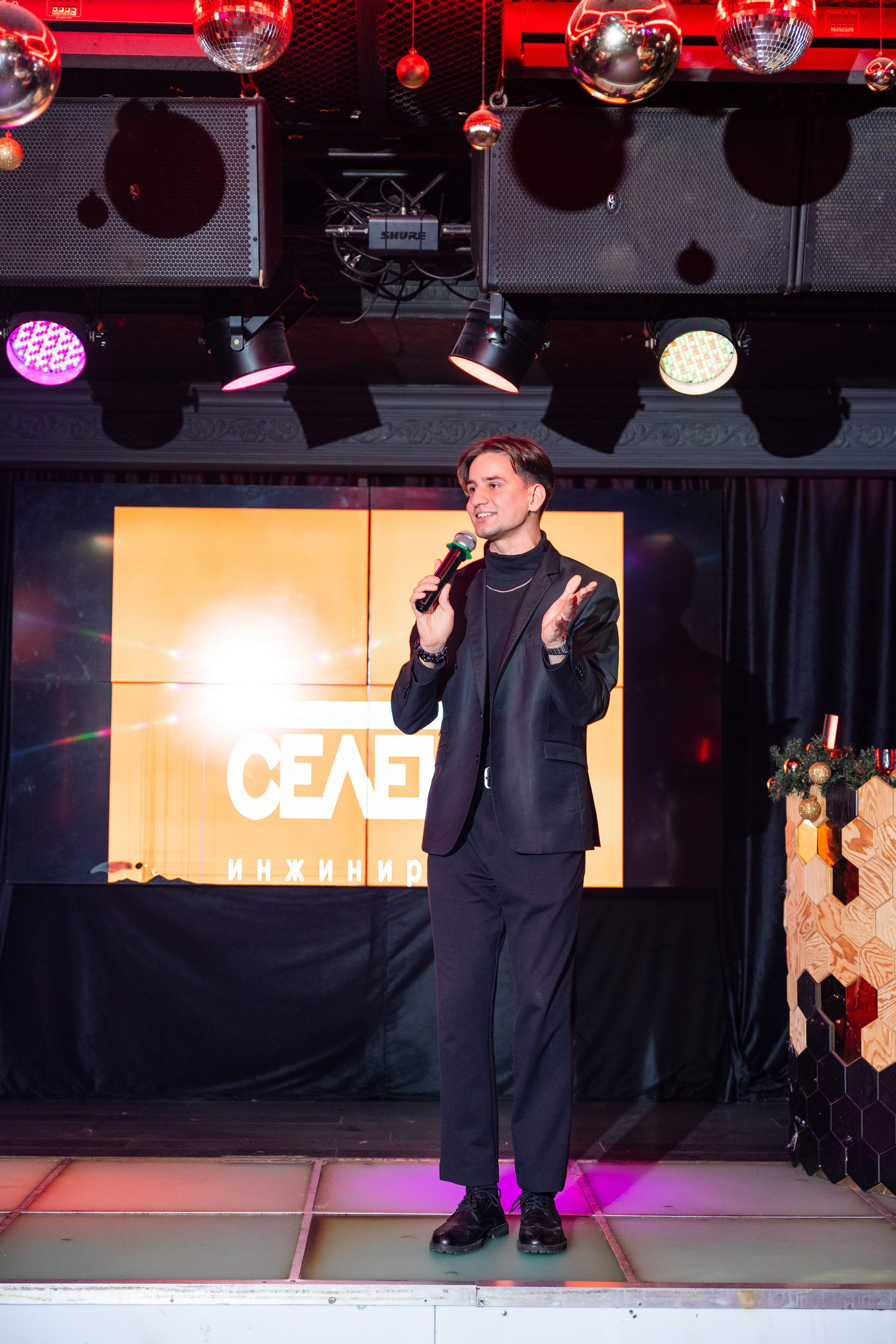 Новогодний корпоратив (ресторан «Мед»). Свадебный фотограф и контент фотограф в Казани Малыгина Елена