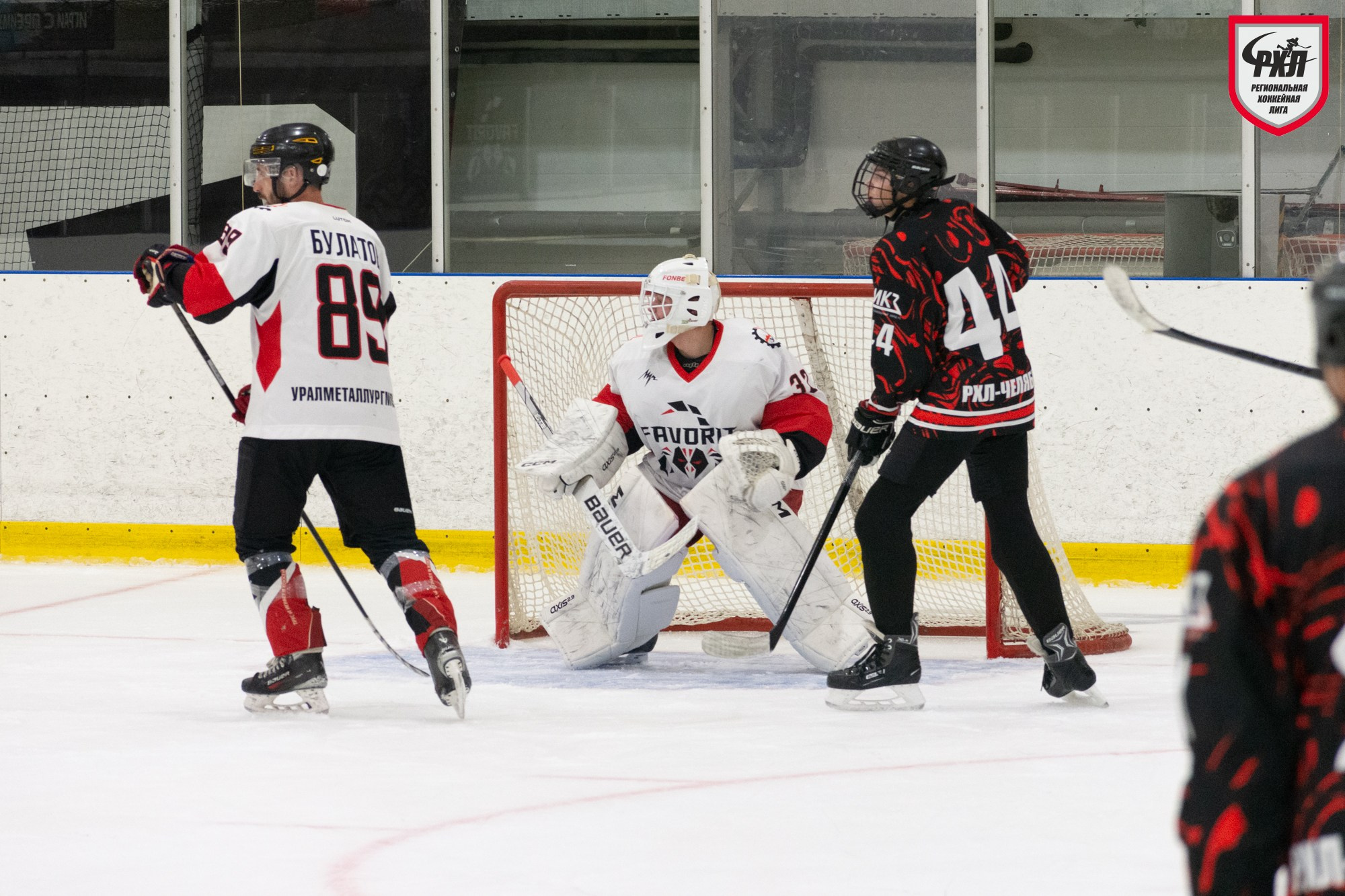Хоккей. Фотограф Максим Буряк