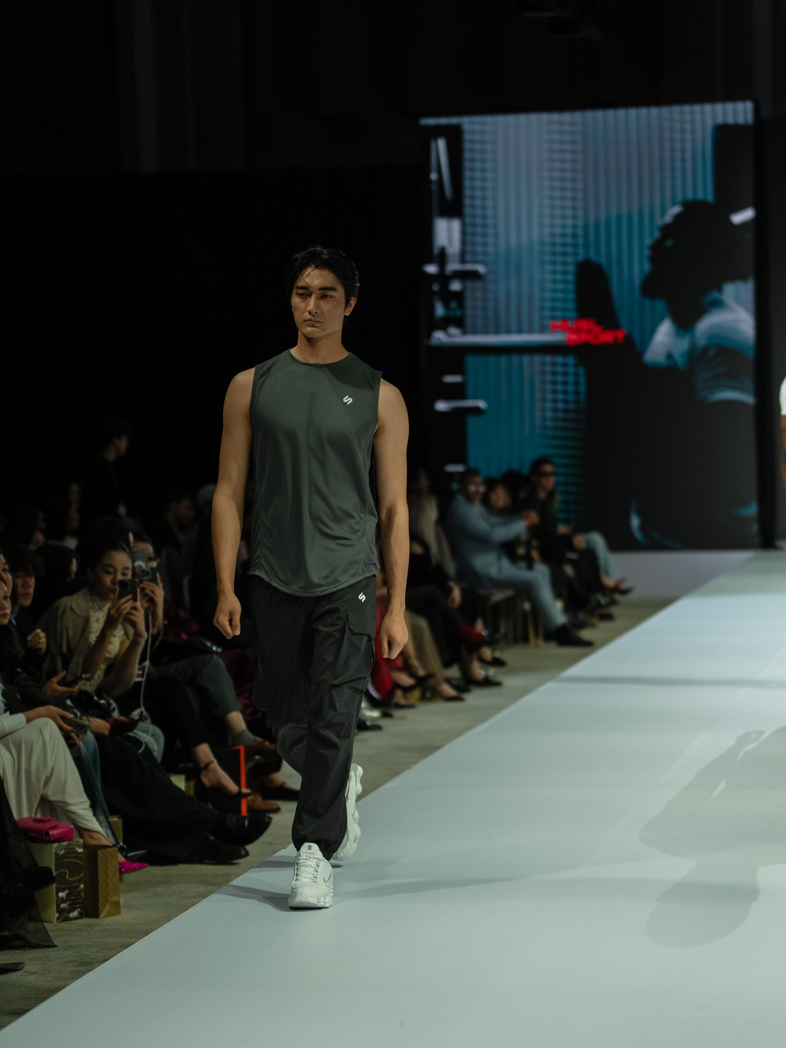 EURASIAN FASHION WEEK Husl Sport. Сайт Алматинского НЮ АРТ, будуар и фэшн фотографа Дениса Карпенко