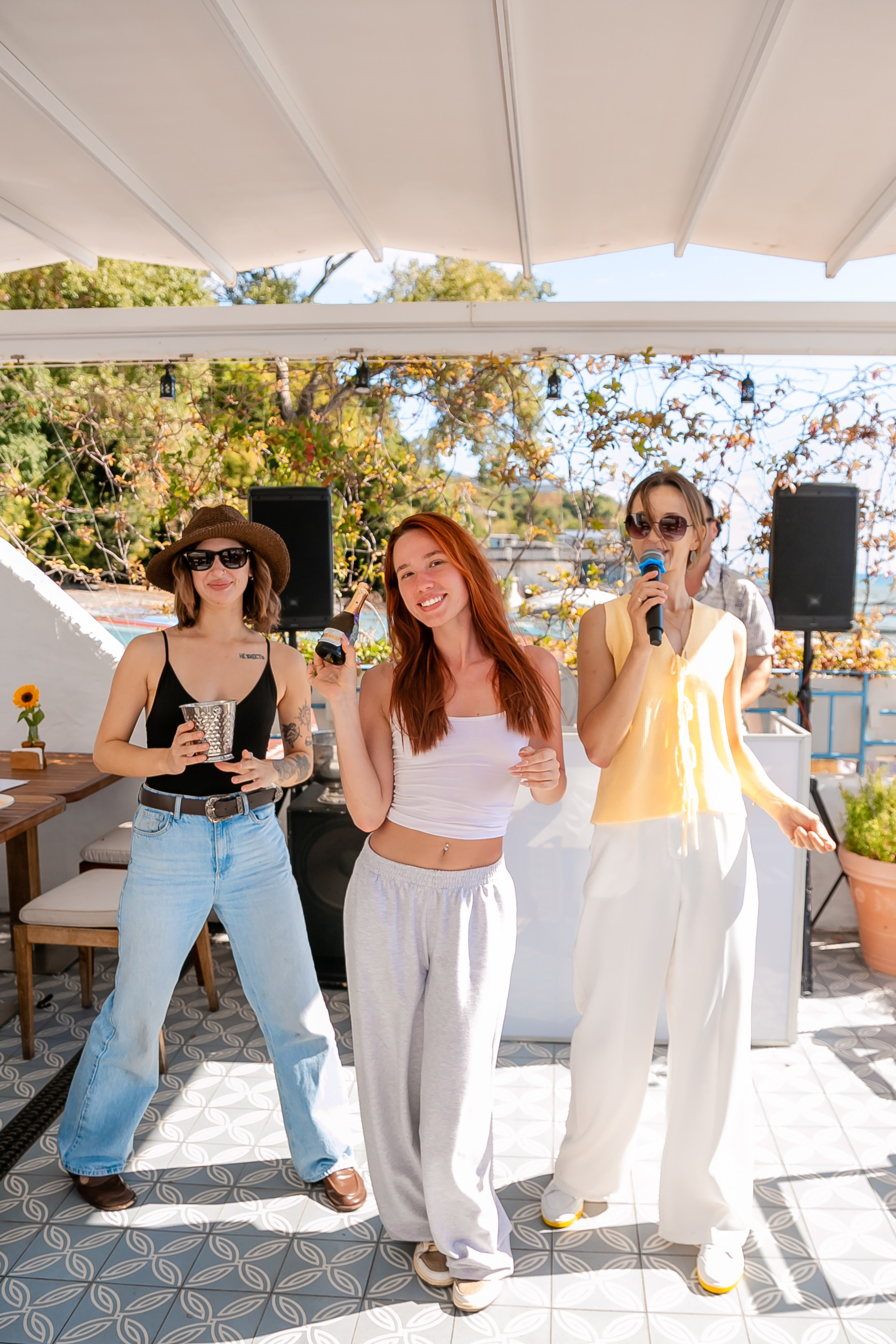 «Похмельный рейв» в ресторане DELMAR. Репортажный фотограф в Ялте Алексей Семёнов