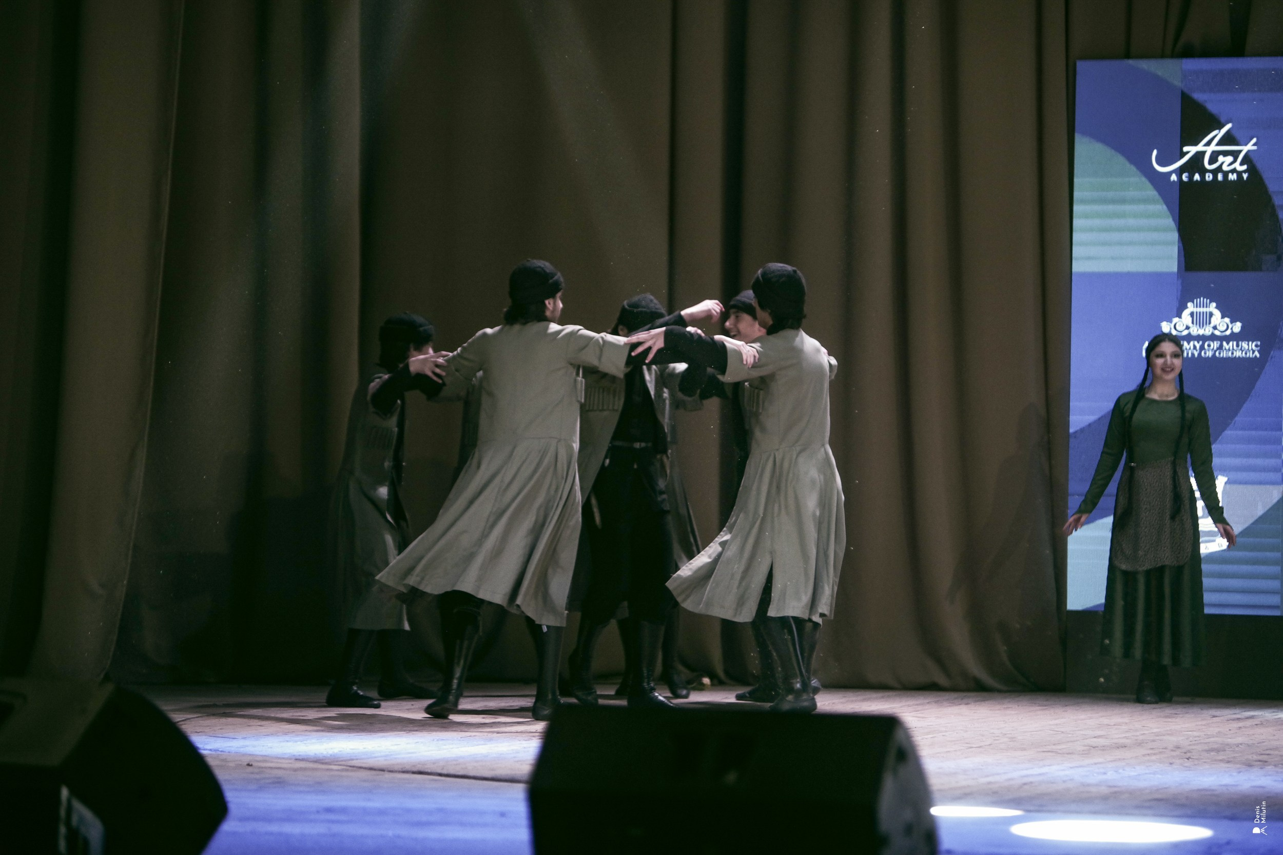 Танцы в Хоби. Портретный фотограф Денис Милютин