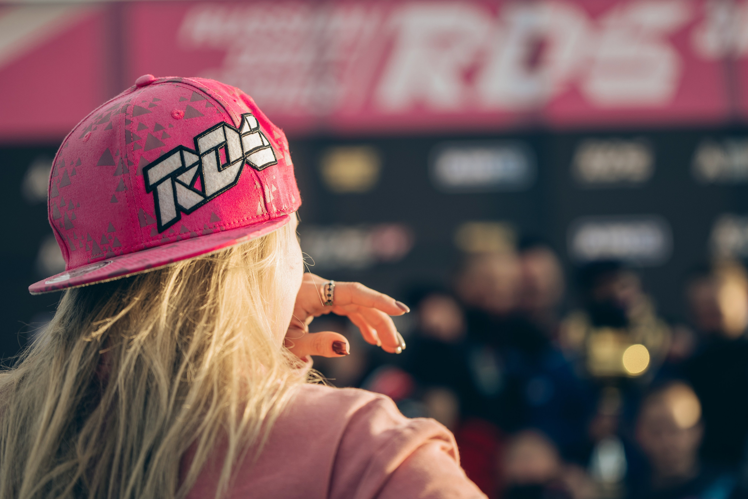 Rds запад ADM Raceway. DeLorein